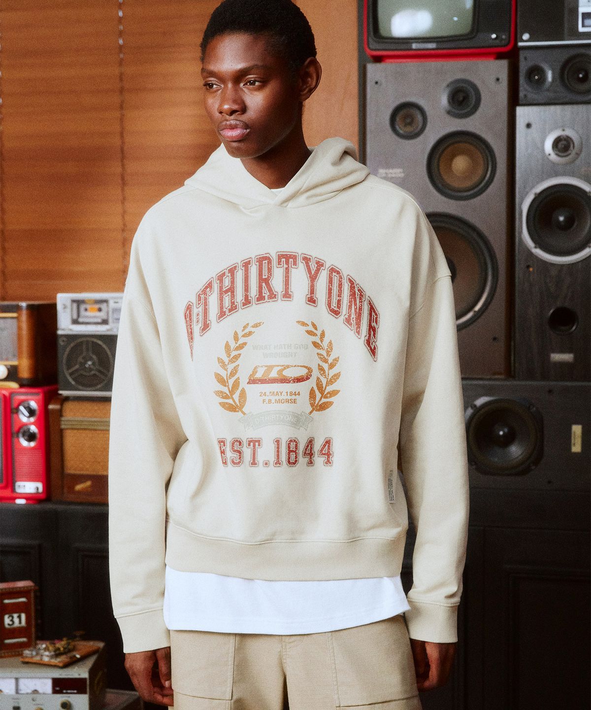 디써티원(DTHIRTYONE) College 1844 Pigment Hoodie (OATMEAL)