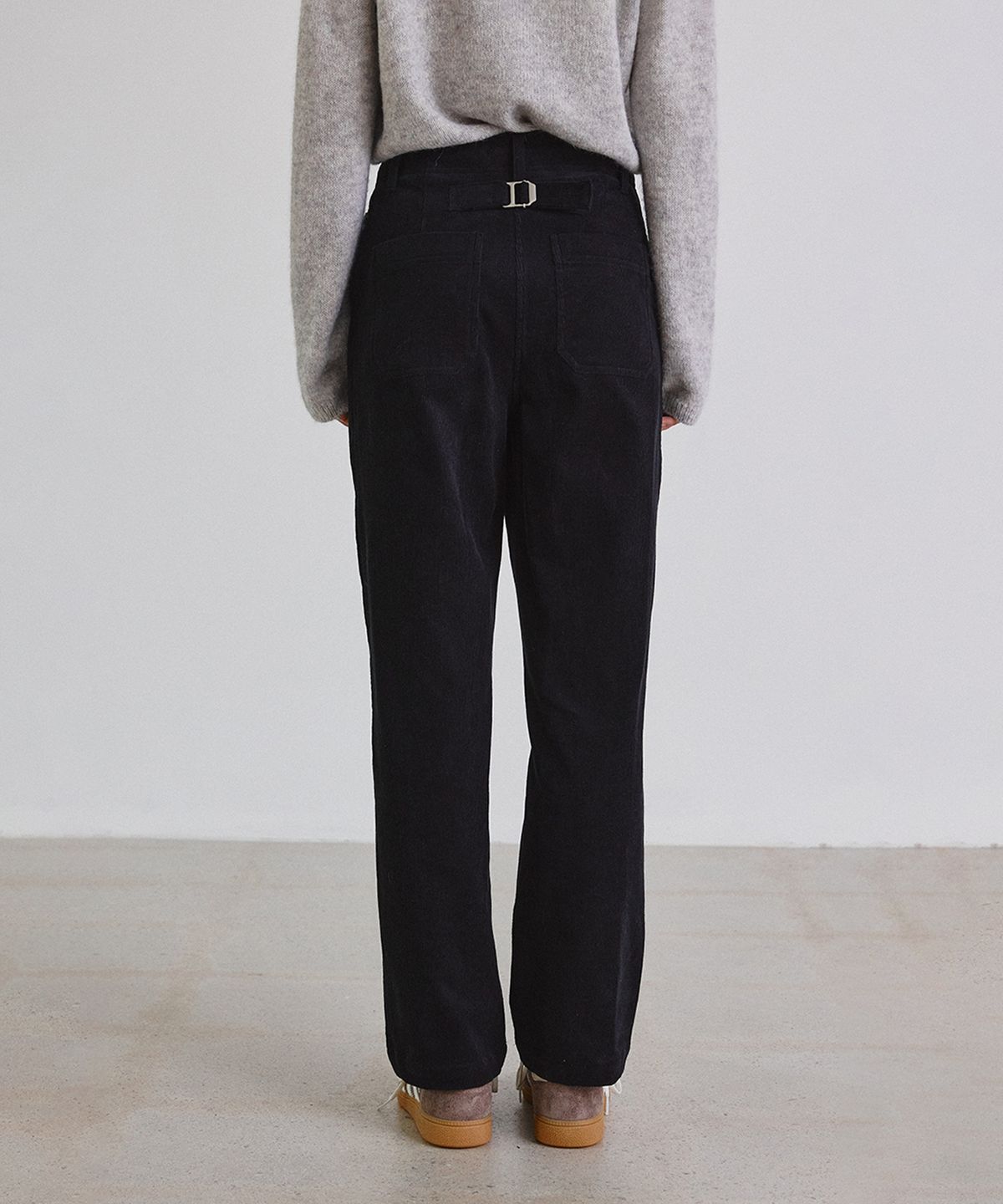 스텝어라운드(STEP AROUND) Corduroy belted straight pants_BLACK