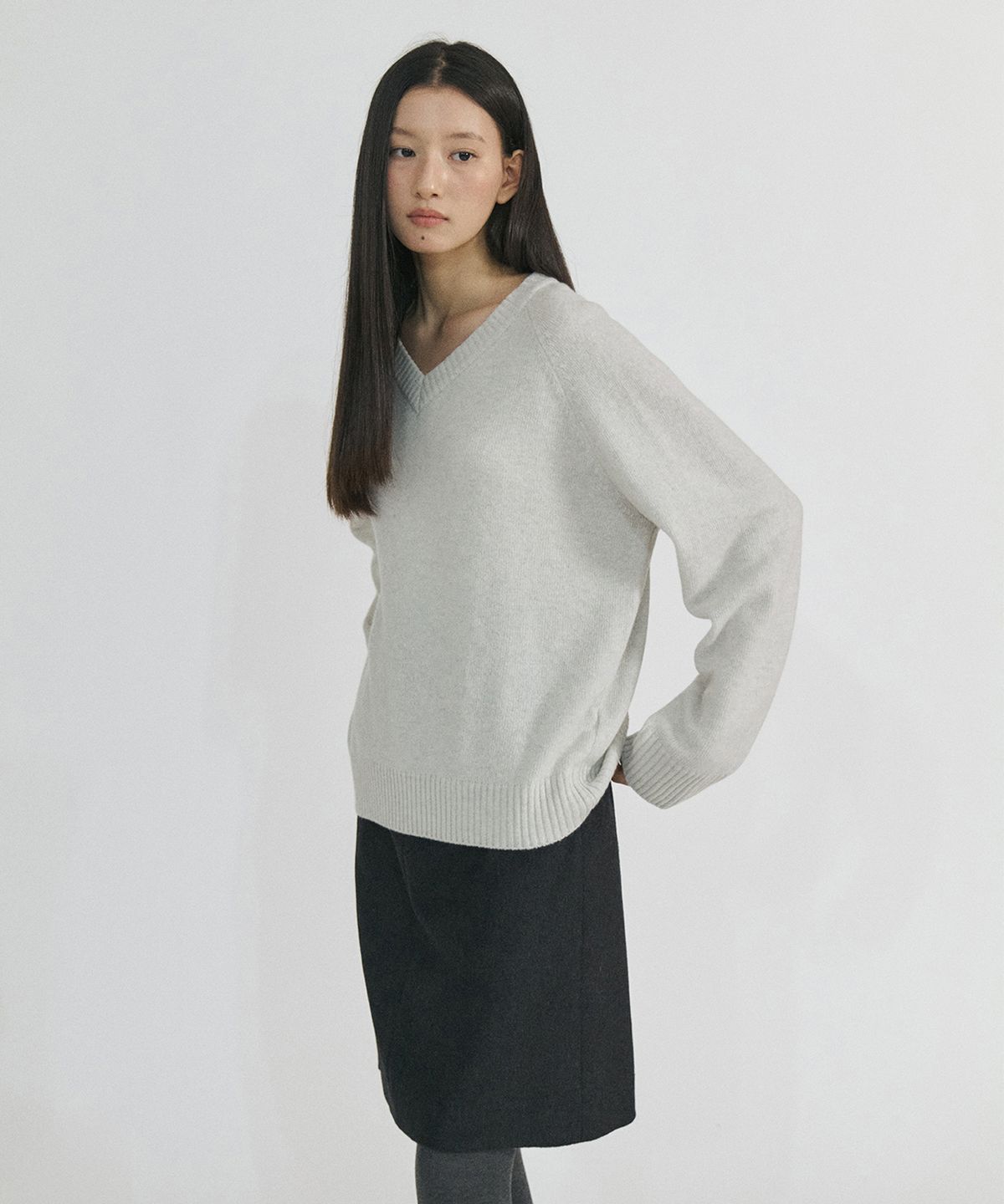 스텝어라운드(STEP AROUND) Cashmere reglan v neck knit_LIGHT GREY