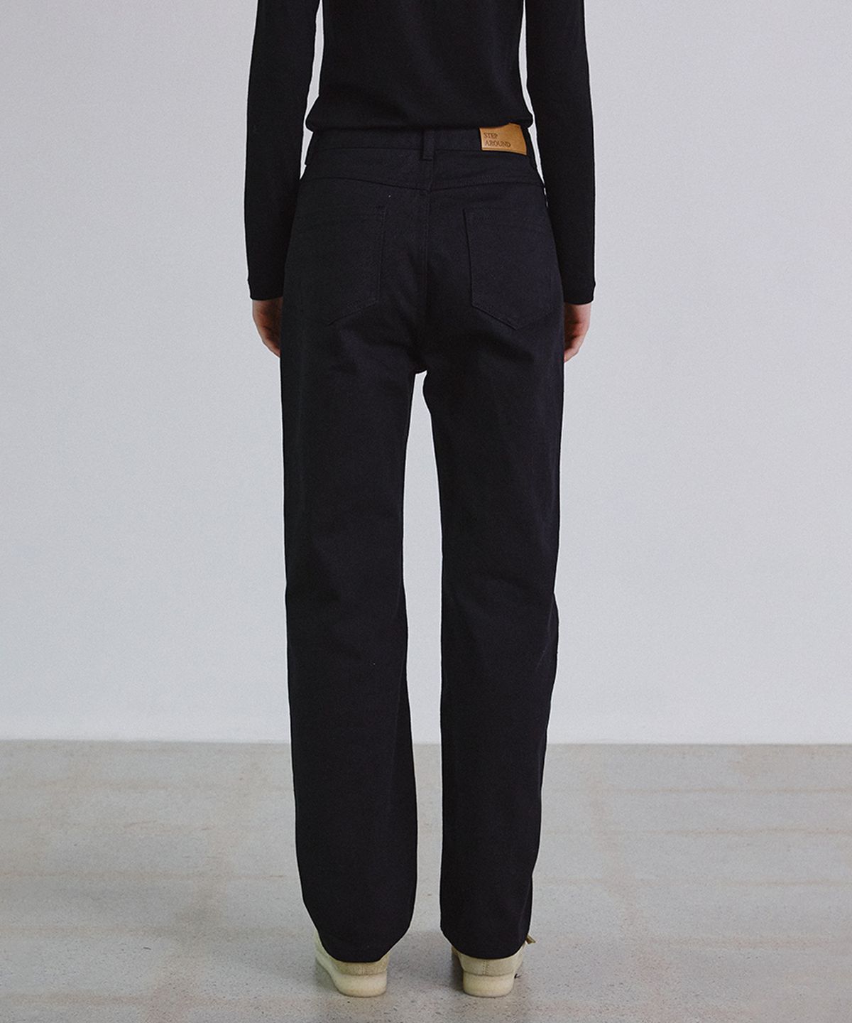 스텝어라운드(STEP AROUND) Straight soft jean_BLACK