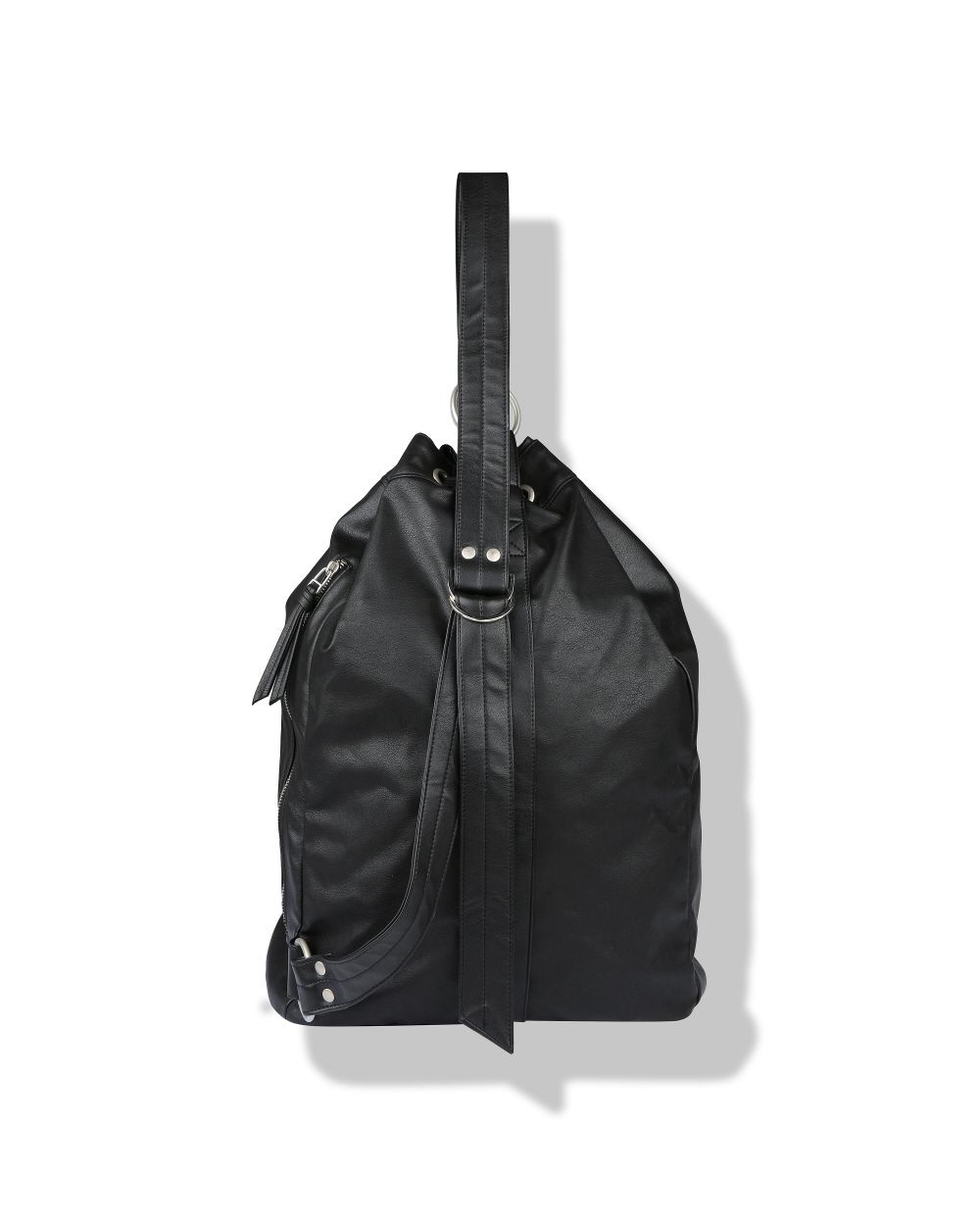 BESLOWのFAUX LEATHER STRING CROSS BAG 全2色 MUSINSA | BESLOW FAUX LEATHER STRING CROSS BAG BLACK