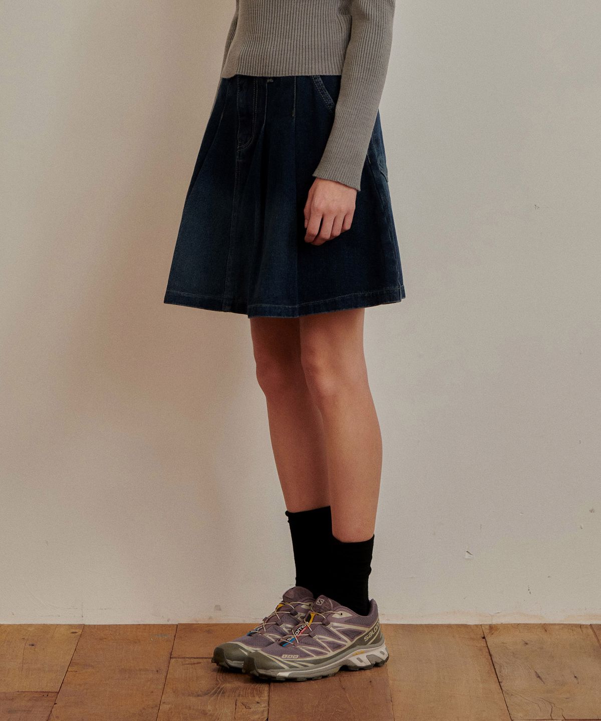 판도라핏(PANDORAFIT) Komo Denim Pleats Mini Skirt