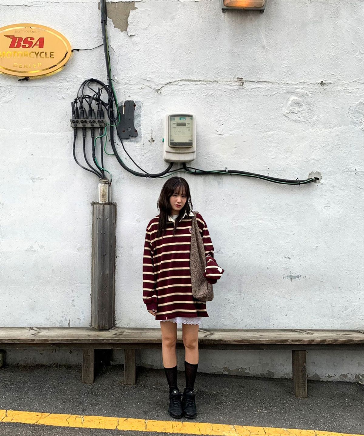미나수(MENASOO) Menasoo Stripe Rugby T Shirt_Burgundy