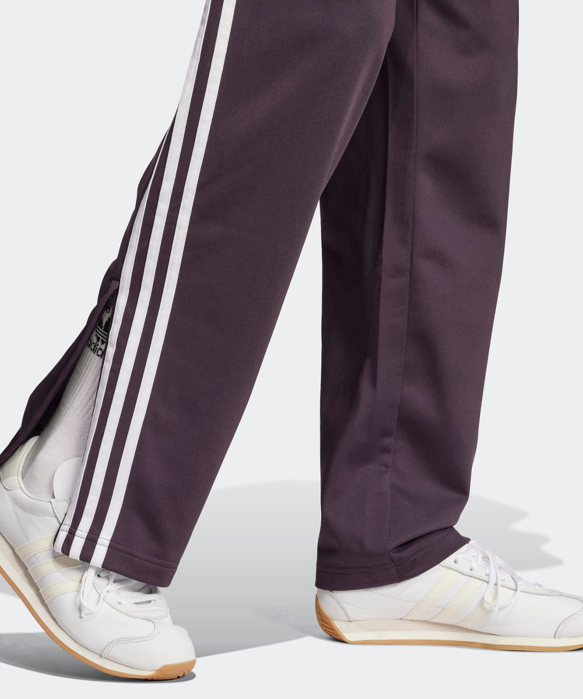 아디다스(ADIDAS) 파이어버드 트랙 팬츠 - 딥퍼플 / IY9900