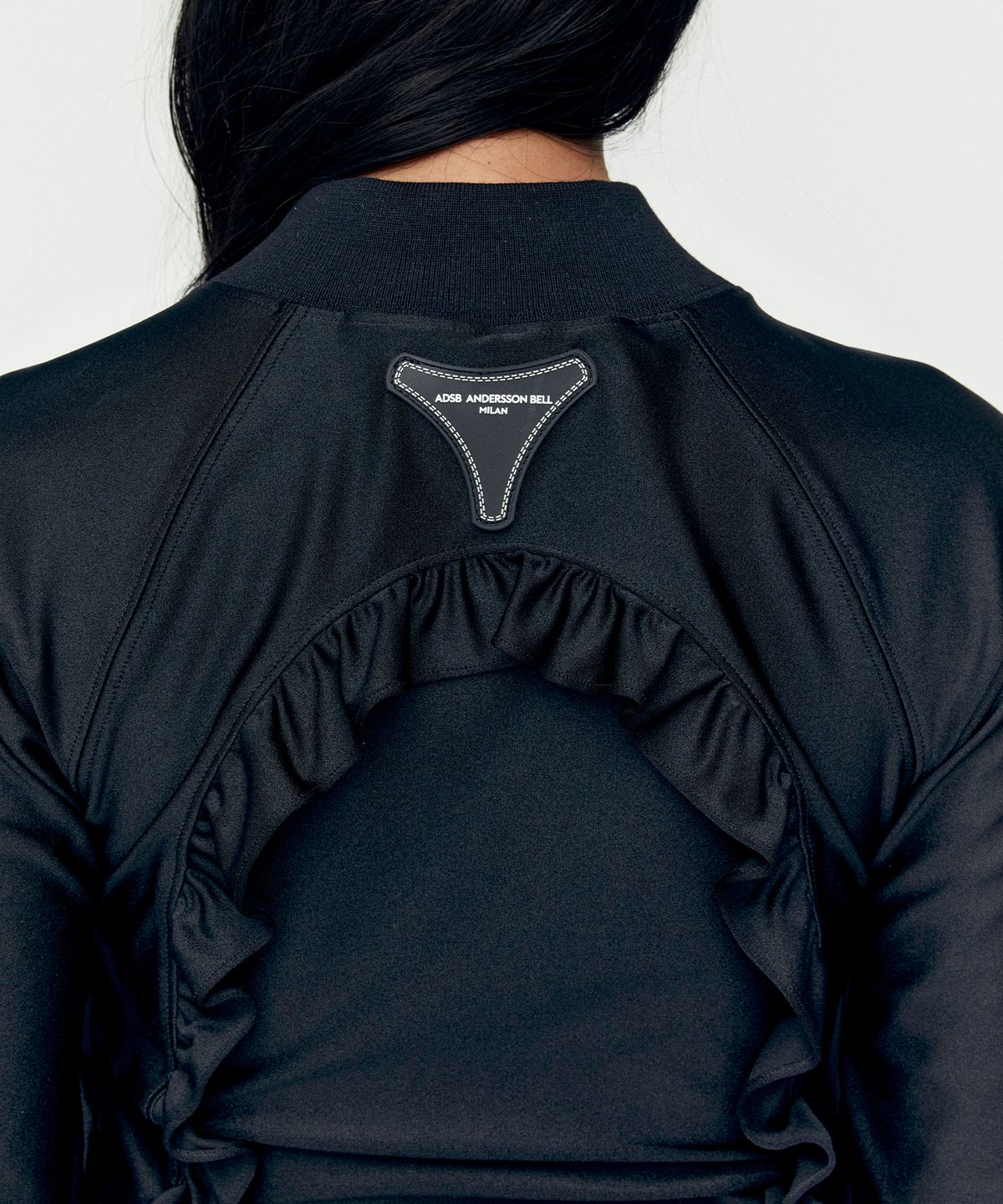 앤더슨벨(ADSB ANDERSSON BELL) 라일리 러플 타이트 집업 atb1203w(BLACK)