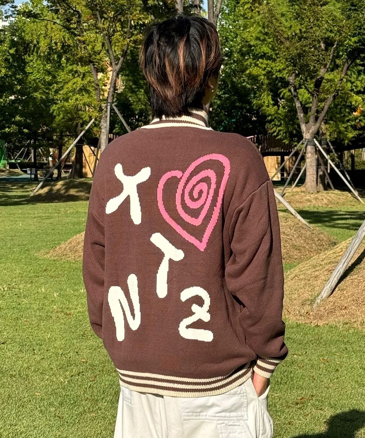 엑스톤즈(XTONZ) XTK117 르브론 트랙 니트 집업 (BROWN)