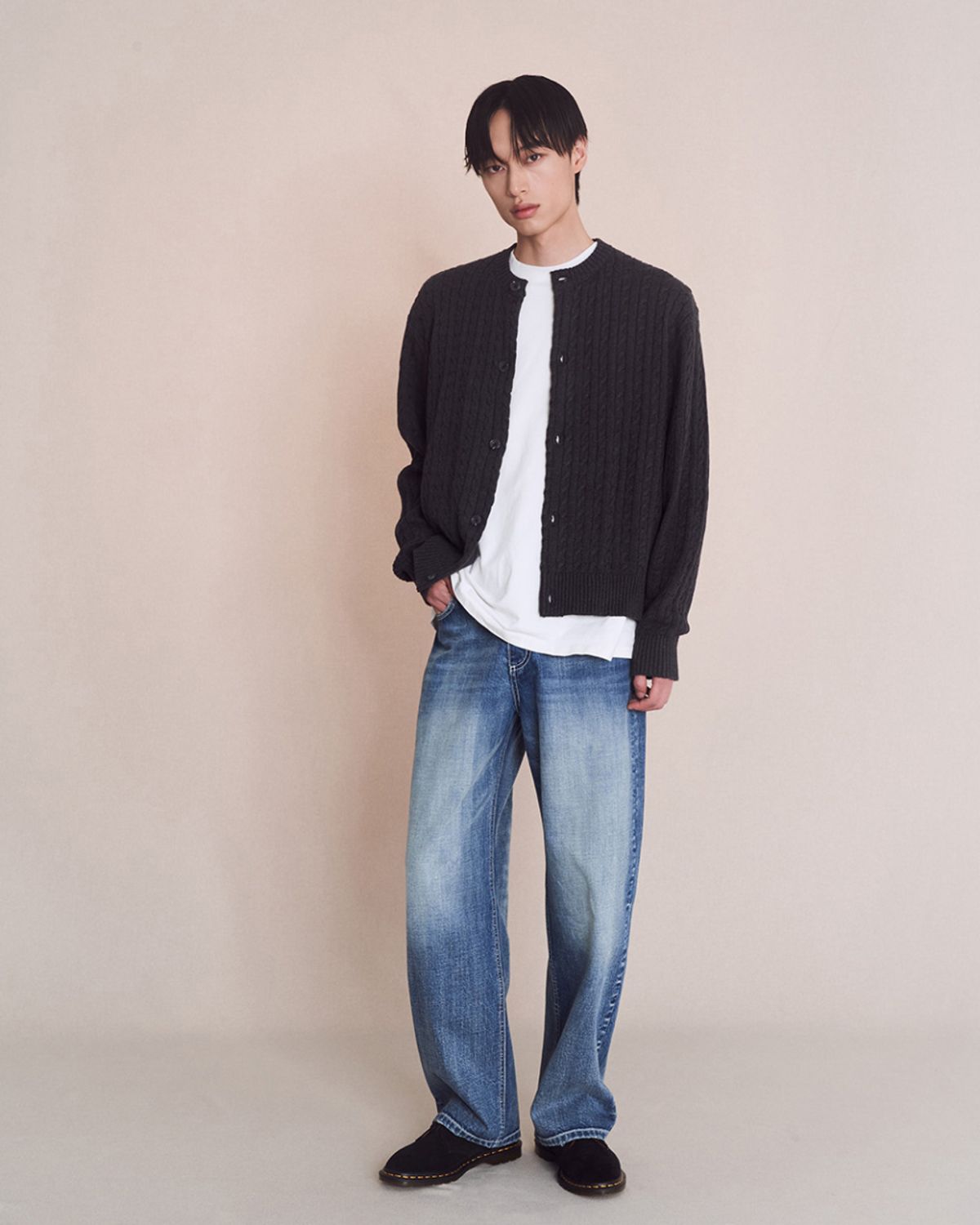 포커페이스(POKERFACE) CABLE CARDIGAN CHARCOAL