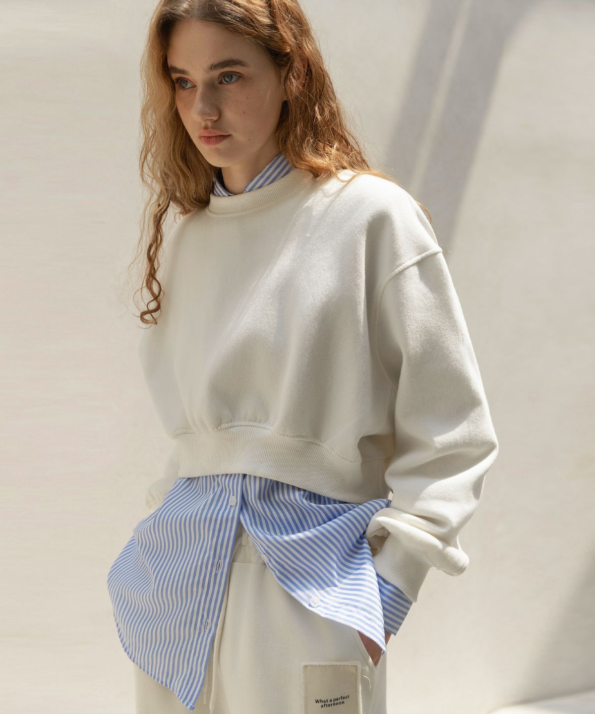 논앤논(NON AND NON) ESSENTIAL CROP SWEATSHIRT_NHTS4105 (IVORY)