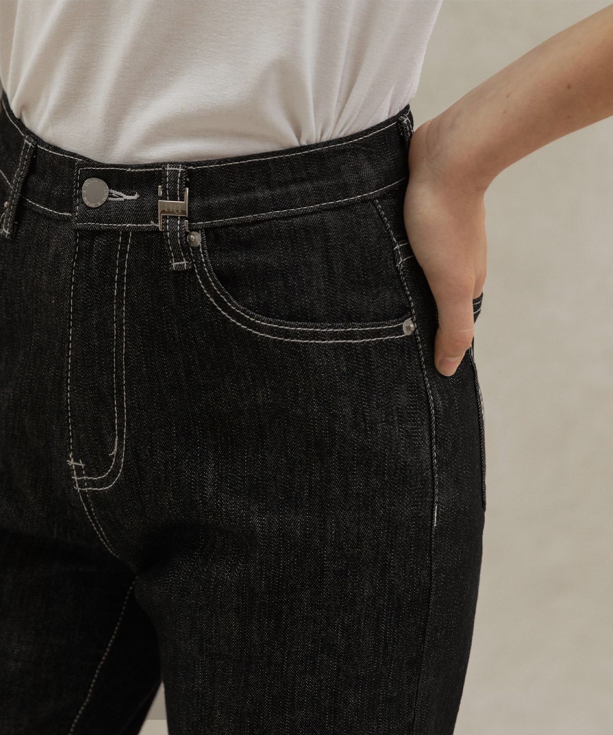논앤논(NON AND NON) ESSENTIAL NON-FADED SELVEDGE DENIM BAGGY PANTS_NHPT4100 (BLACK)