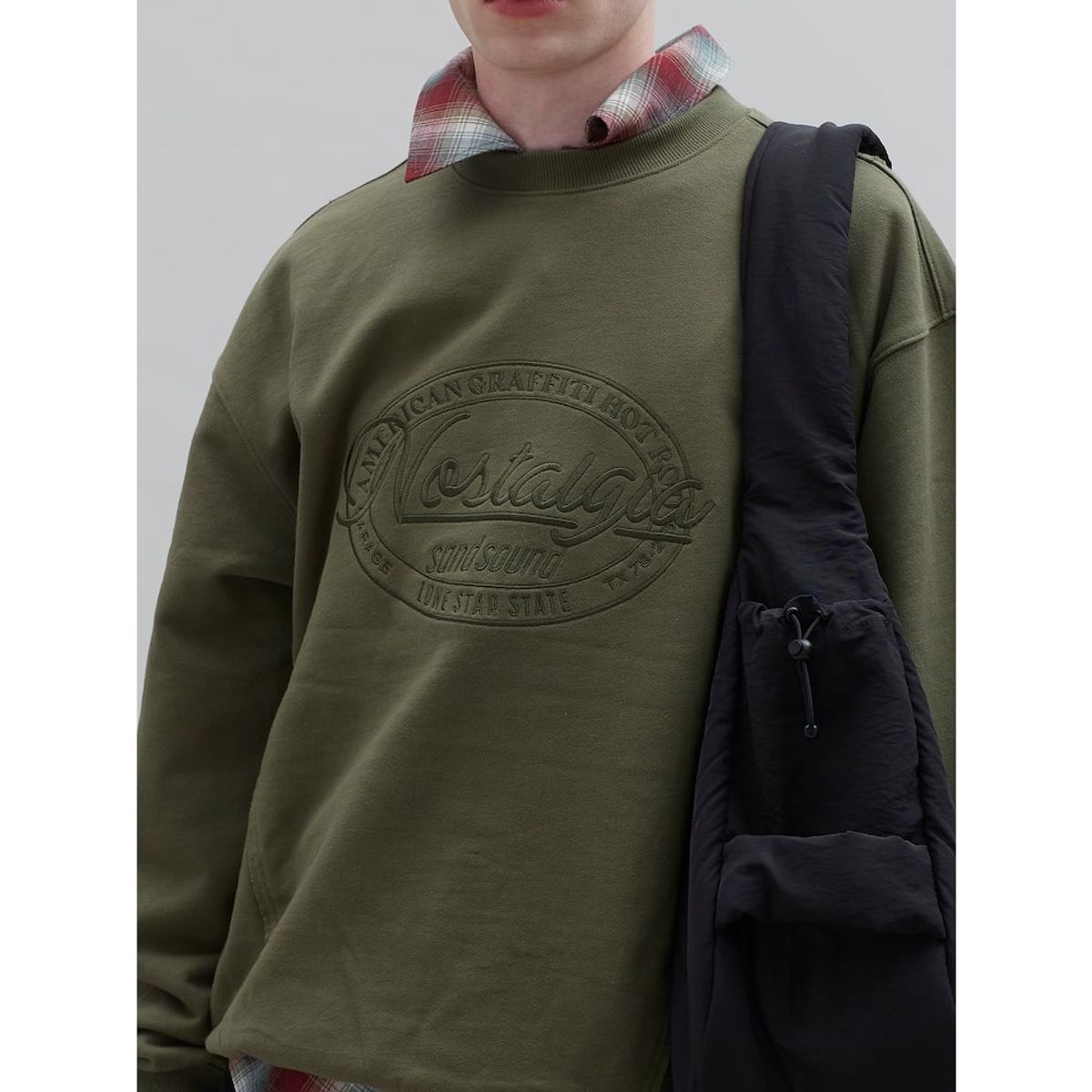 샌드 사운드(SAND SOUND) Nostalgia Season Embroidered Sweatshirt  Khaki