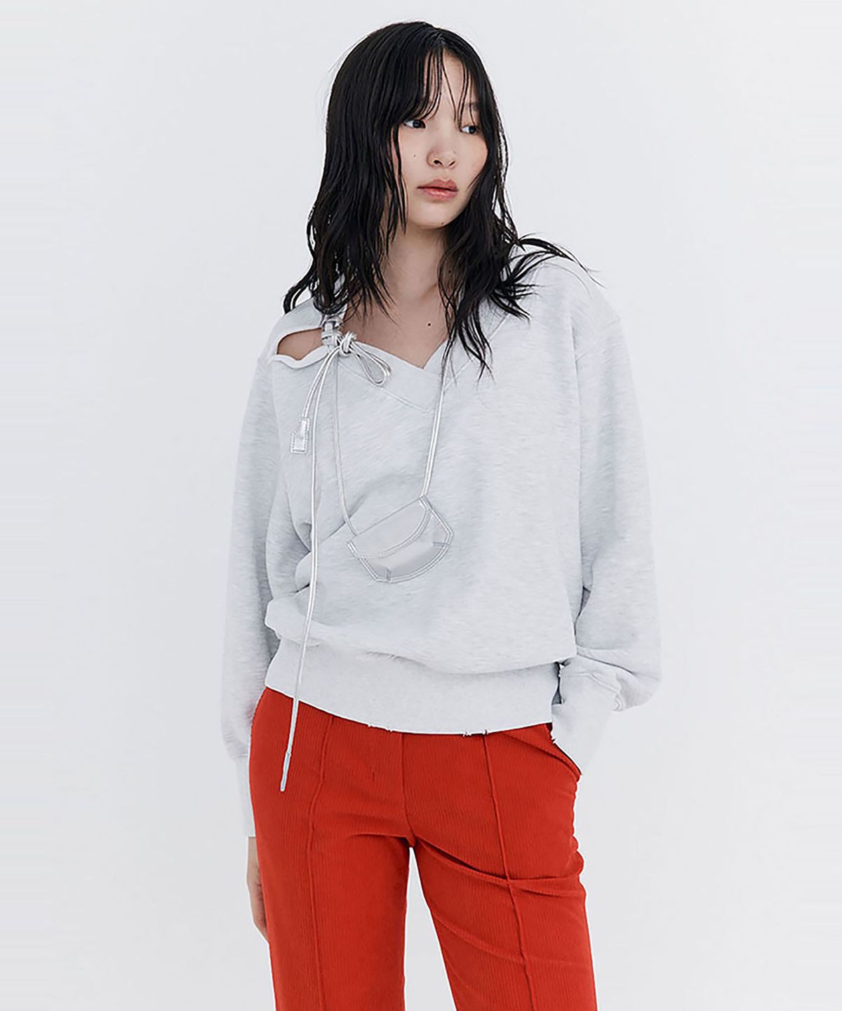 분더캄머(WNDERKAMMER) Damage V-neck sweatshirt_Melange(데미지 브이넥 스웻 셔츠_멜란지)
