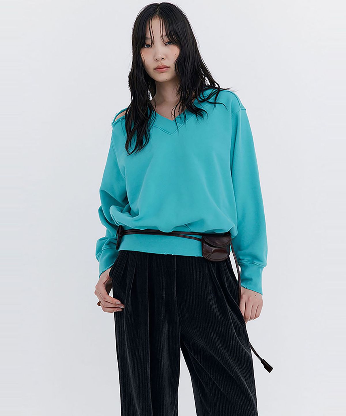 분더캄머(WNDERKAMMER) Damage V-neck sweatshirt_Mint(데미지 브이넥 스웻 셔츠_민트)