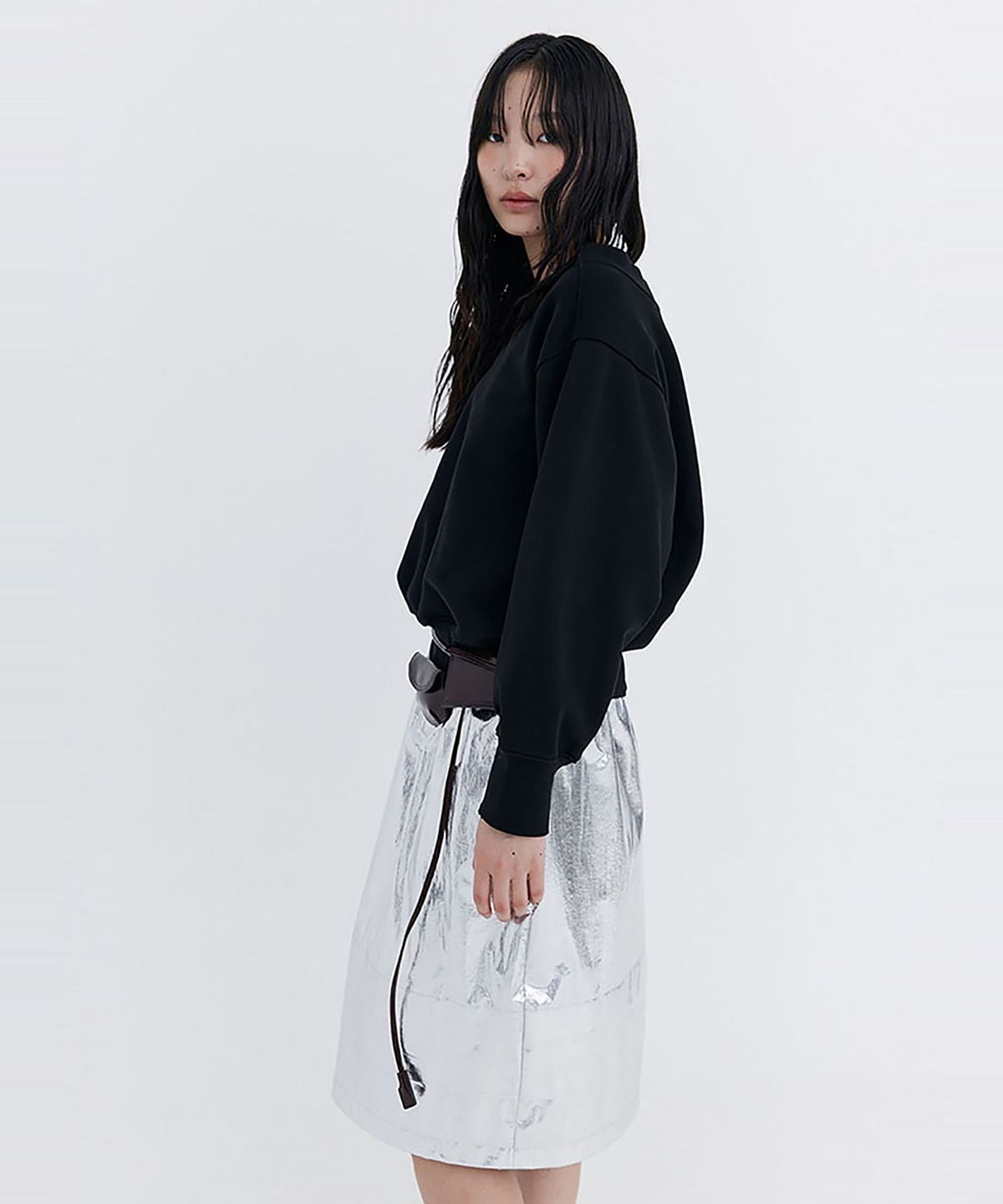분더캄머(WNDERKAMMER) Damage V-neck sweatshirt_Black(데미지 브이넥 스웻 셔츠_블랙)