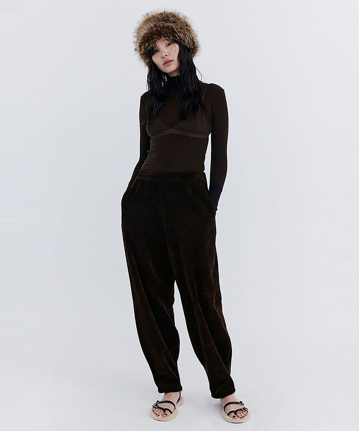 분더캄머(WNDERKAMMER) Knit Rib Half Turtleneck T-shirt_Brown(니트 립 하프 터틀넥 티셔츠_브라운)