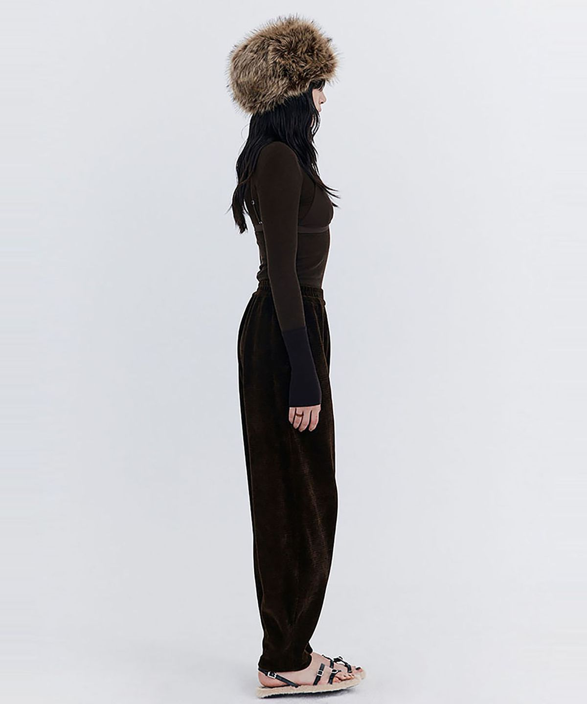 분더캄머(WNDERKAMMER) Knit Rib Half Turtleneck T-shirt_Brown(니트 립 하프 터틀넥 티셔츠_브라운)