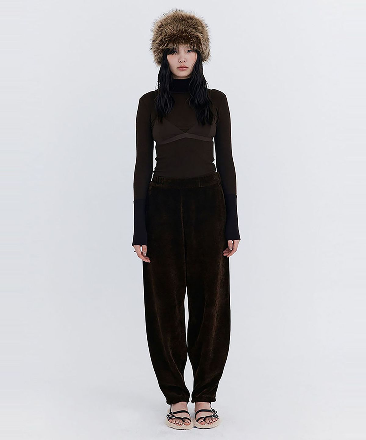 분더캄머(WNDERKAMMER) Knit Rib Half Turtleneck T-shirt_Brown(니트 립 하프 터틀넥 티셔츠_브라운)