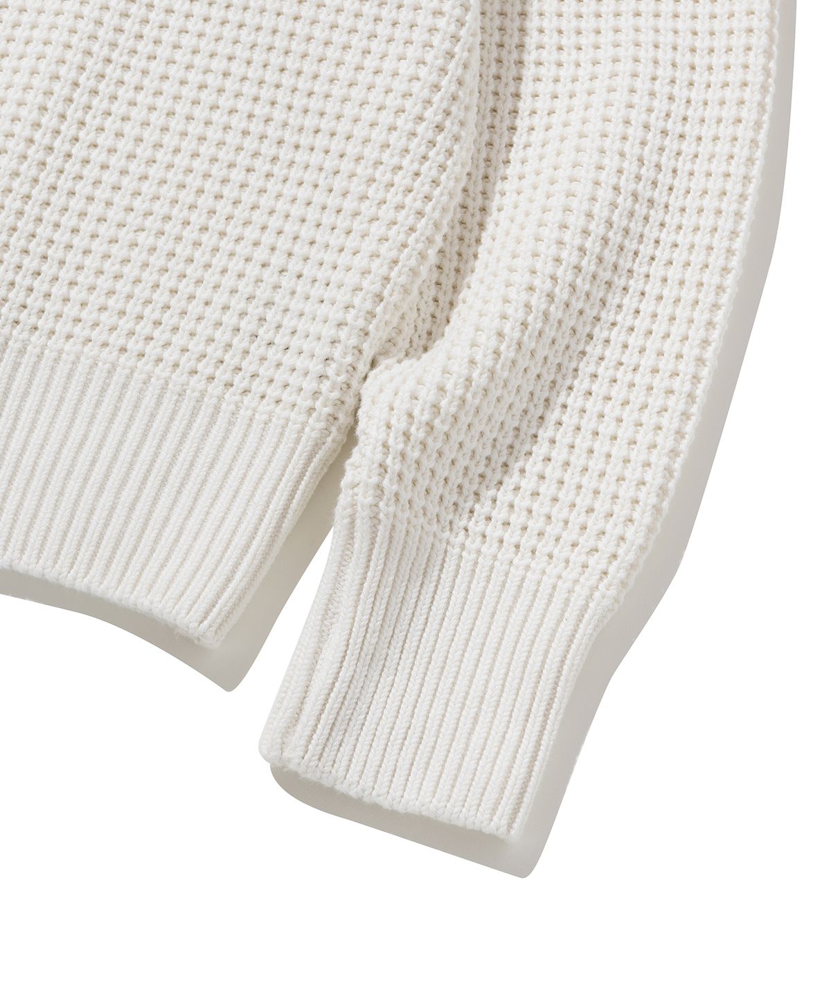 니티드(KNITTED) 헤비 와플 라운드 니트 IVORY
