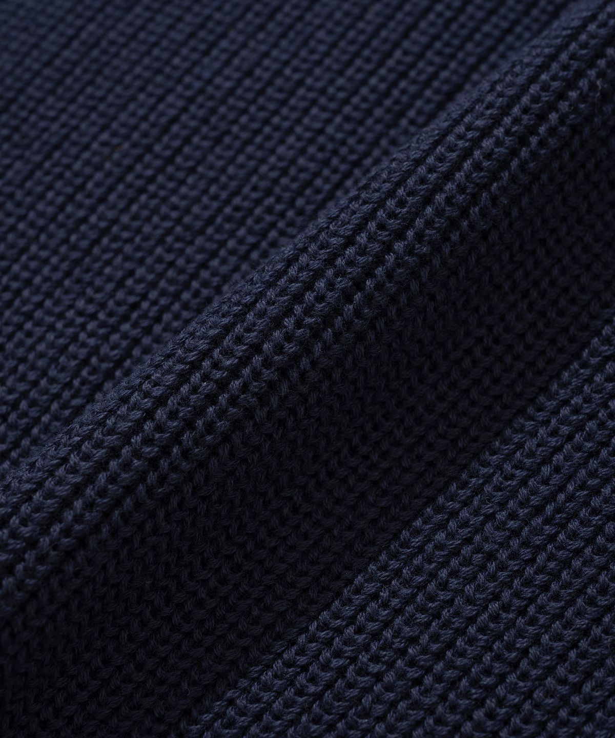 니티드(KNITTED) 빈티지 하트 라운드 니트 NAVY