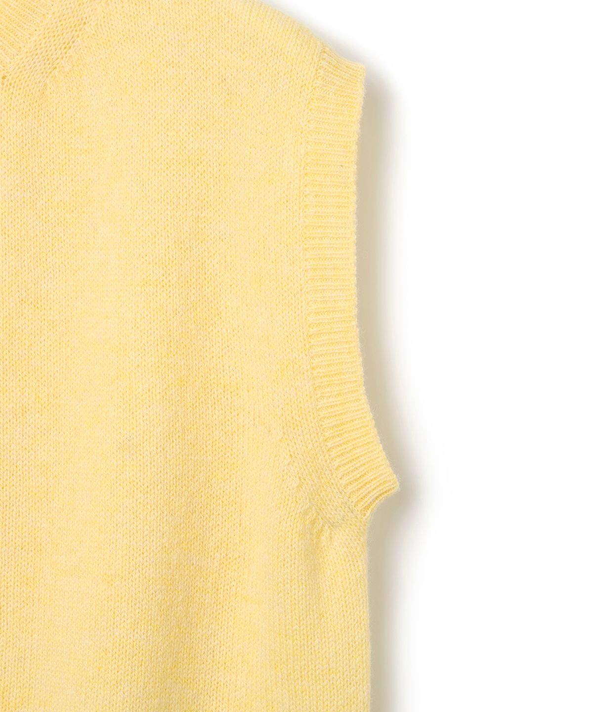 니티드(KNITTED) 쉐기독 울 100% 라운드 베스트 YELLOW