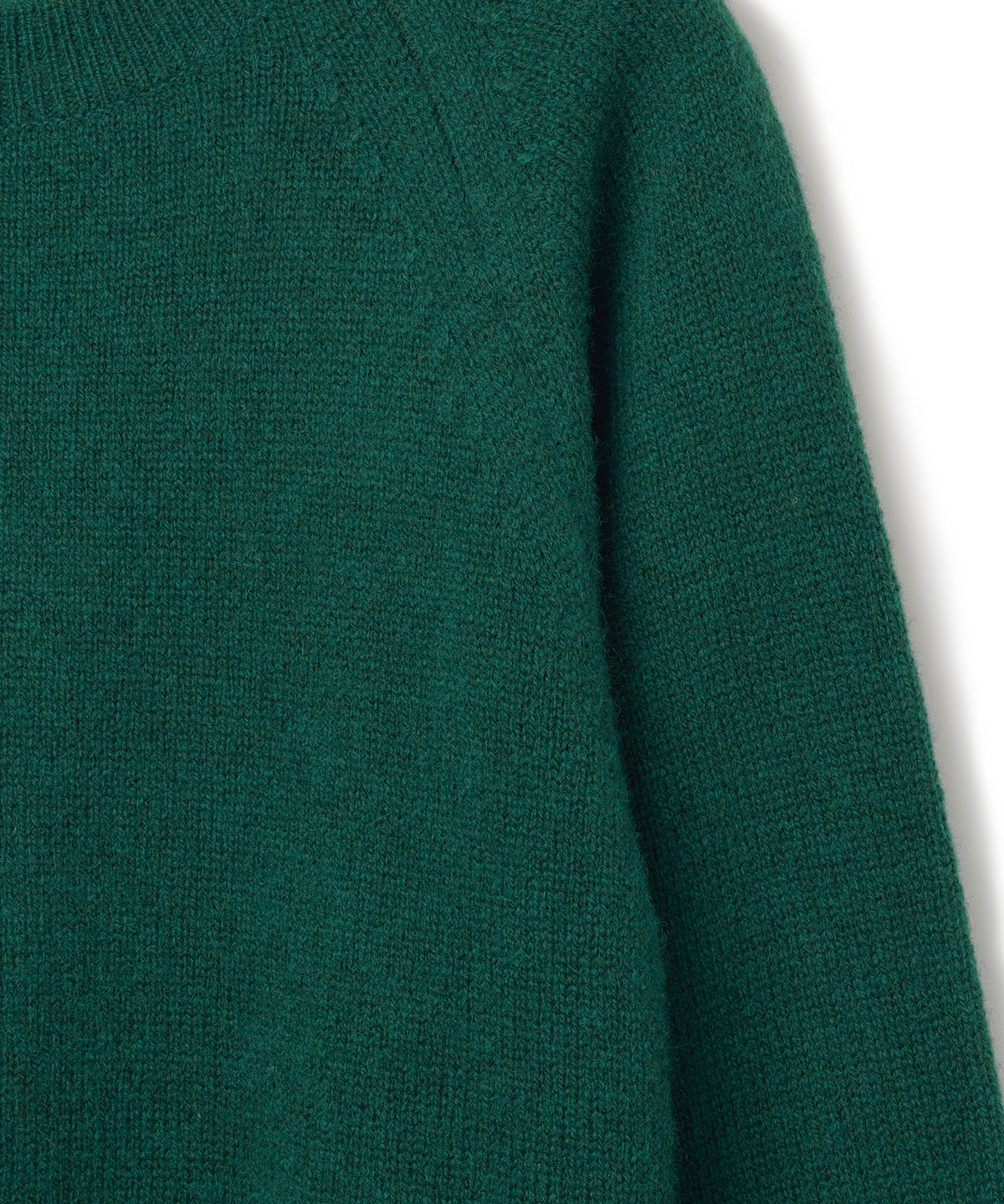 니티드(KNITTED) 쉐기독 울 100% 라운드 니트 DARK GREEN