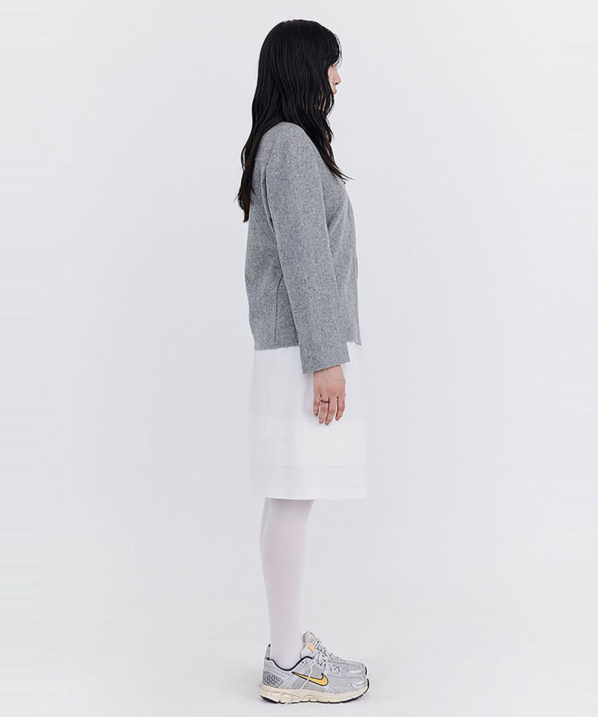 분더캄머(WNDERKAMMER) Raw-cut Tuck Skirt_White(로우컷 턱 스커트_화이트)