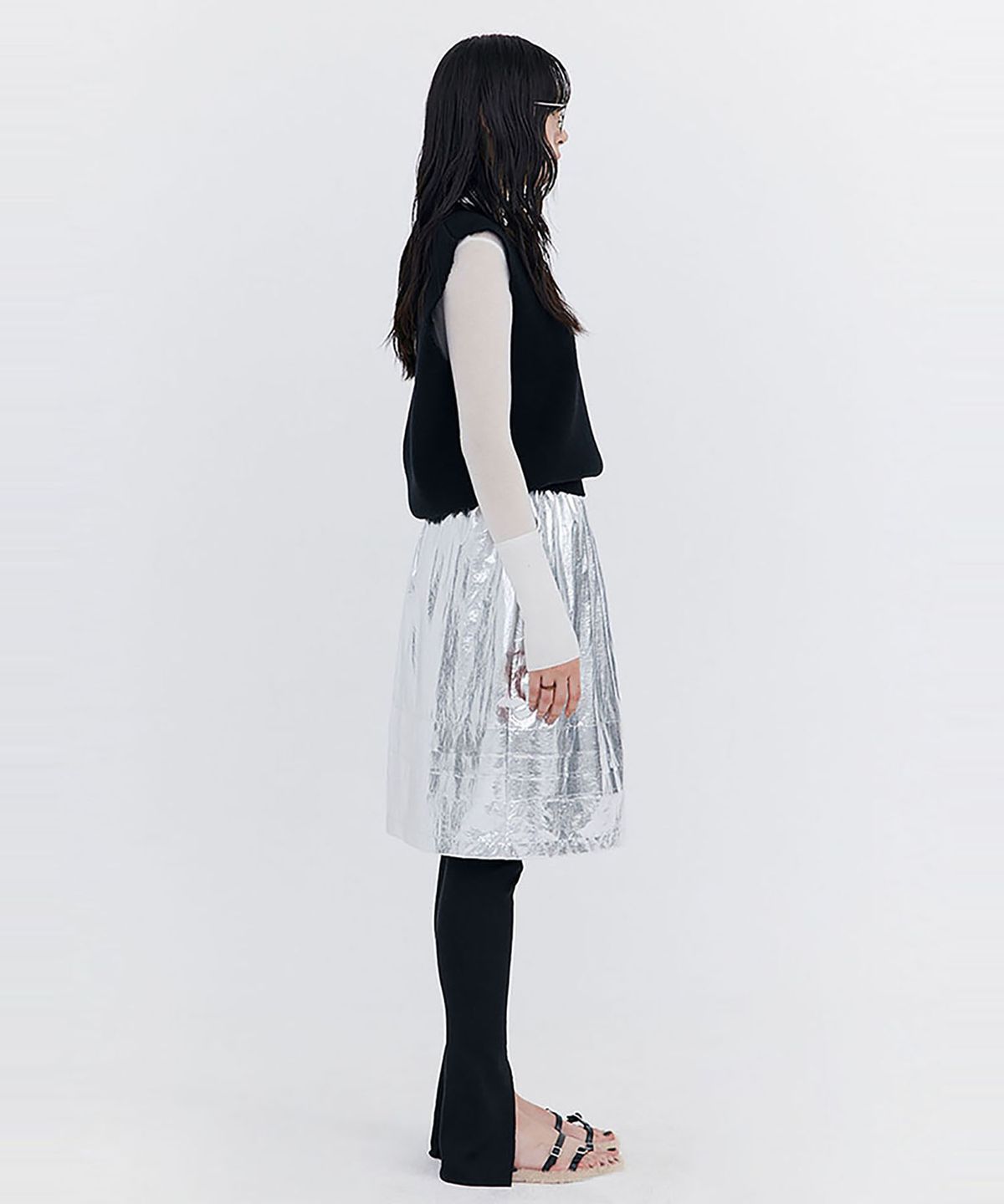 분더캄머(WNDERKAMMER) Raw-cut Tuck Skirt_Silver(로우컷 턱 스커트_실버)