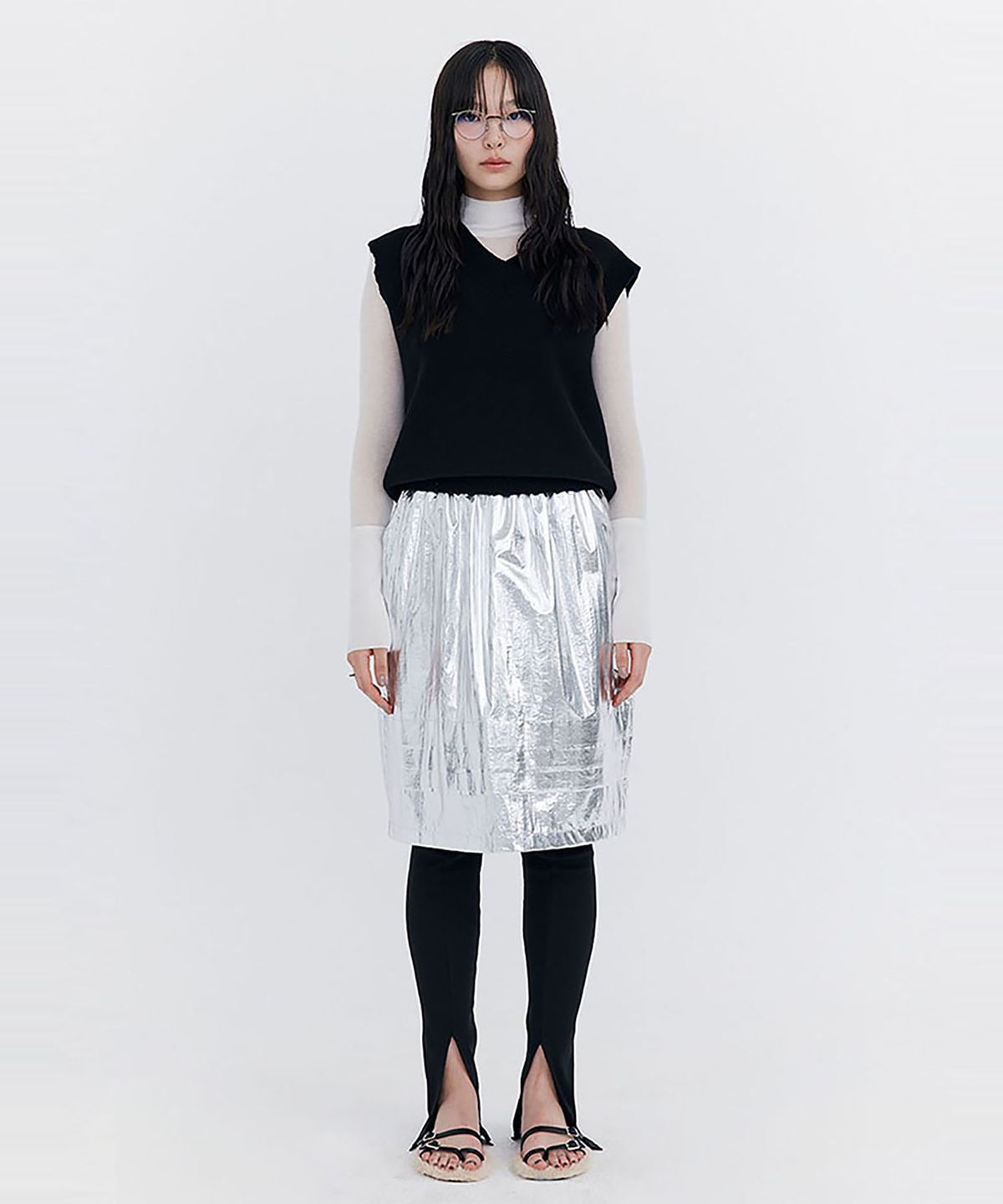 분더캄머(WNDERKAMMER) Raw-cut Tuck Skirt_Silver(로우컷 턱 스커트_실버)