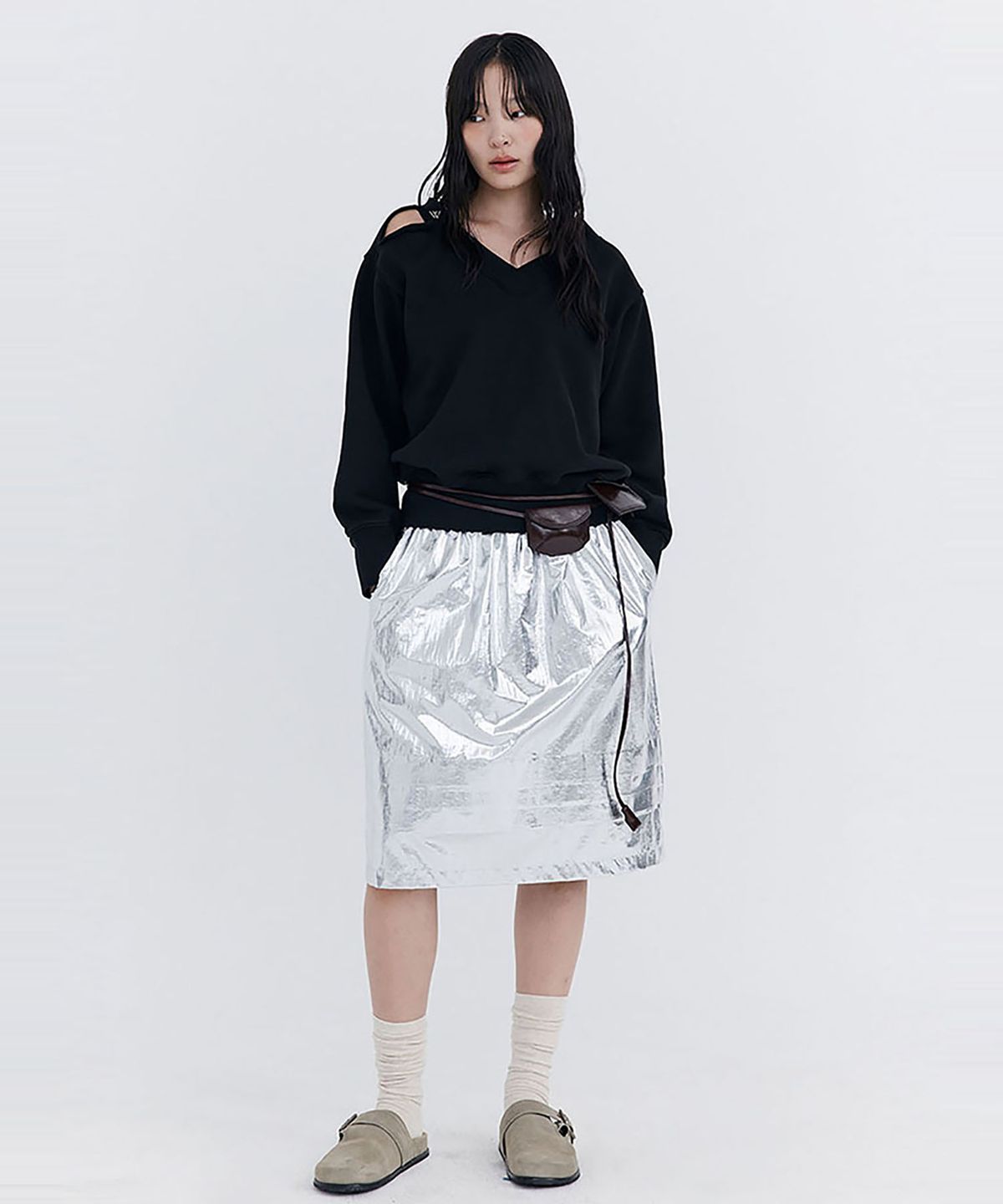 분더캄머(WNDERKAMMER) Raw-cut Tuck Skirt_Silver(로우컷 턱 스커트_실버)