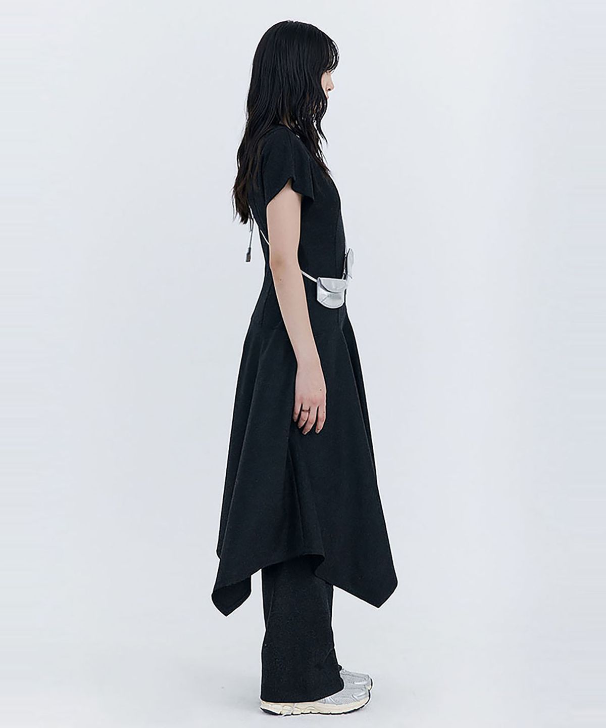 분더캄머(WNDERKAMMER) Raw-cut Wool Dress_Charcoal(로우컷 울 드레스_차콜)
