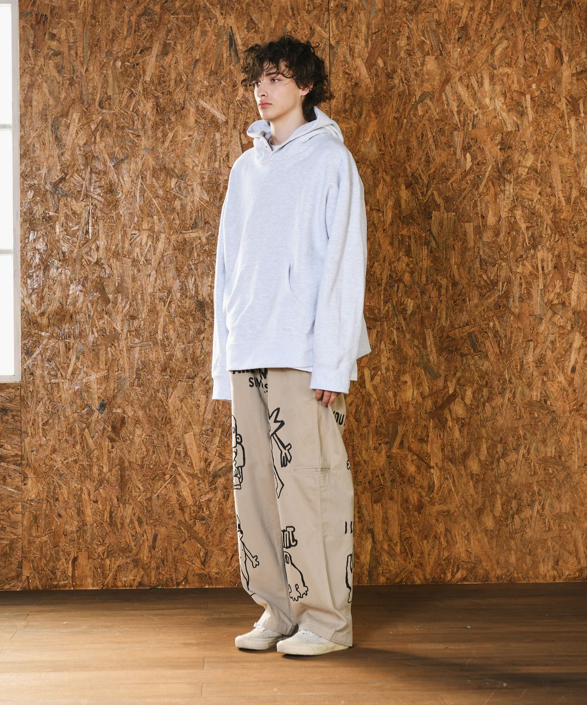 도미넌트(DOMINANT) Small Logo Hoodie-Lightgray