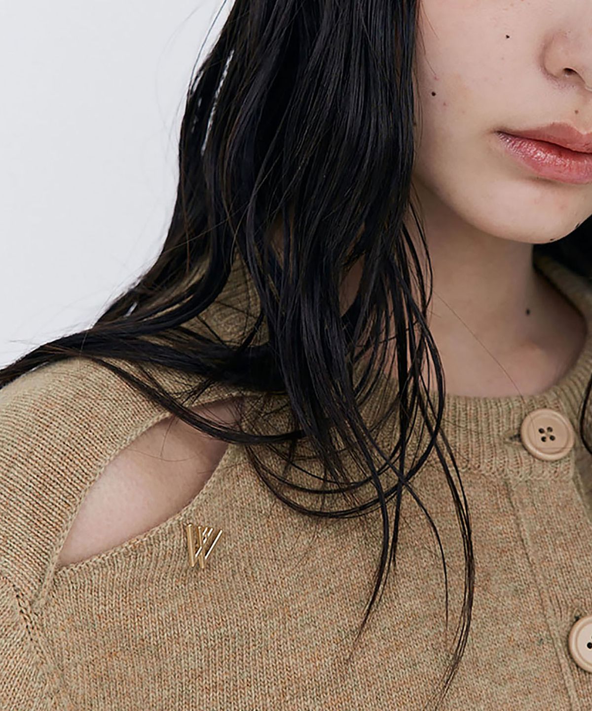 분더캄머(WNDERKAMMER) W-Logo Brooch_Gold(W 로고 브로치_골드)