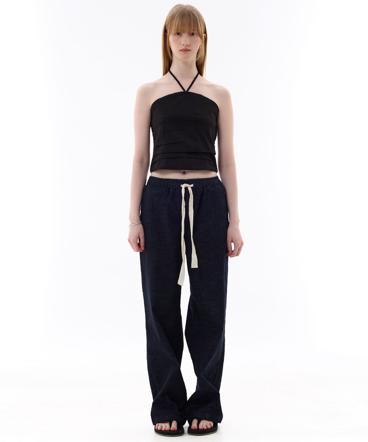 아리킴(ARIKIM) MELLIFLUOUS STRING TUBE TOP / BLACK