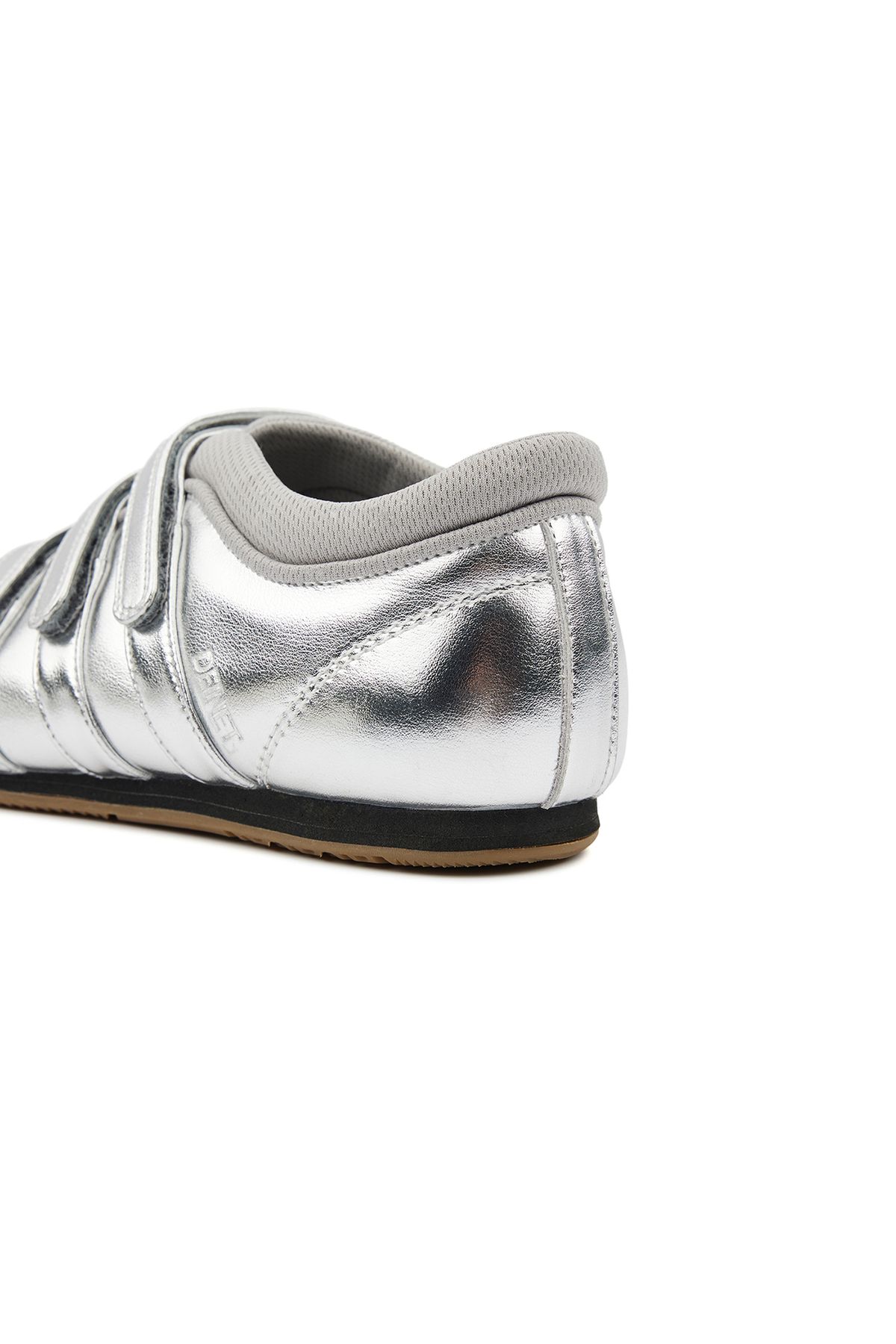 다이닛(DEINET) MOZZI SHOES IN SILVER