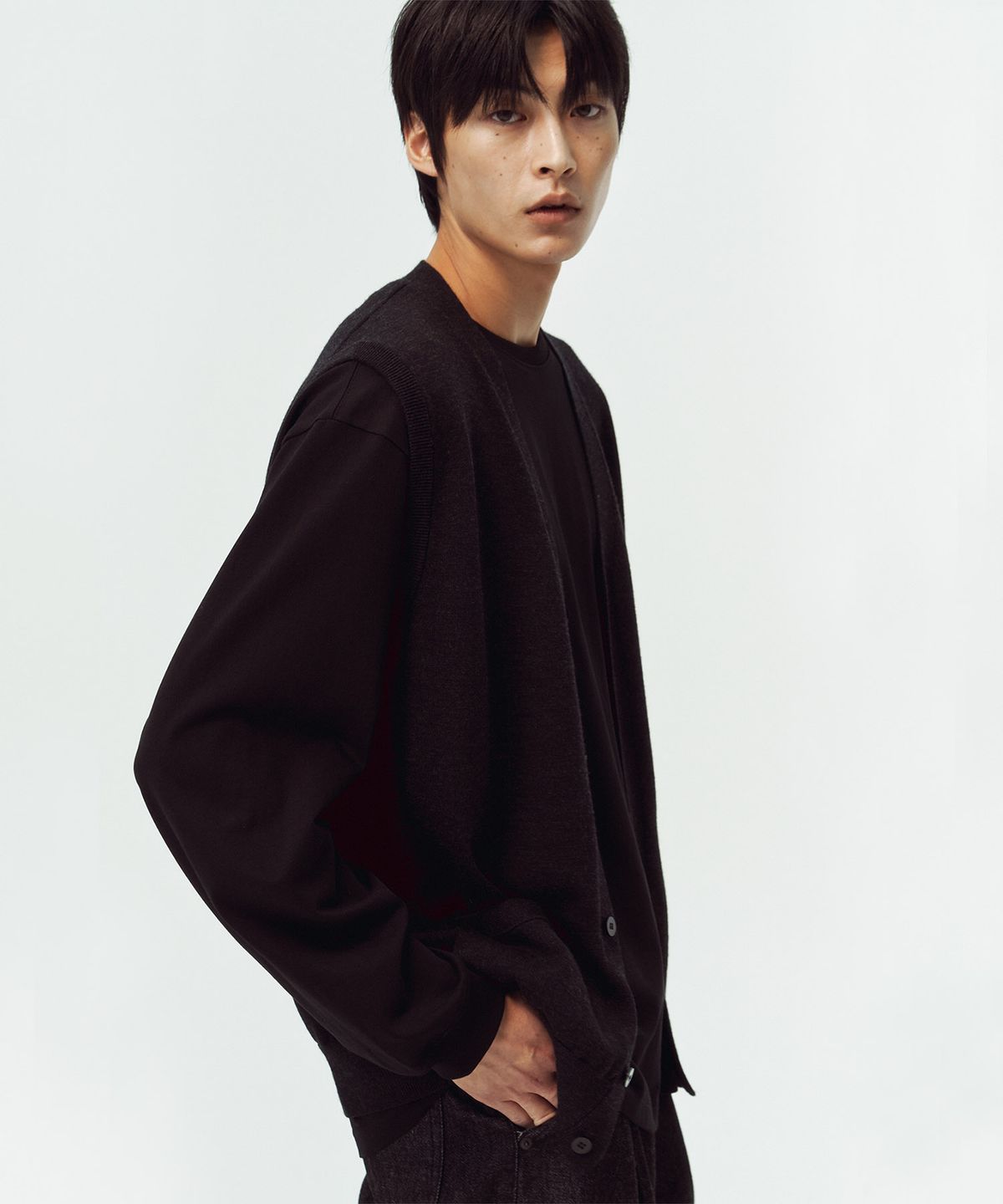 블랭크룸(BLANKROOM) 니트 베스트 카디건_MELANGE BLACK