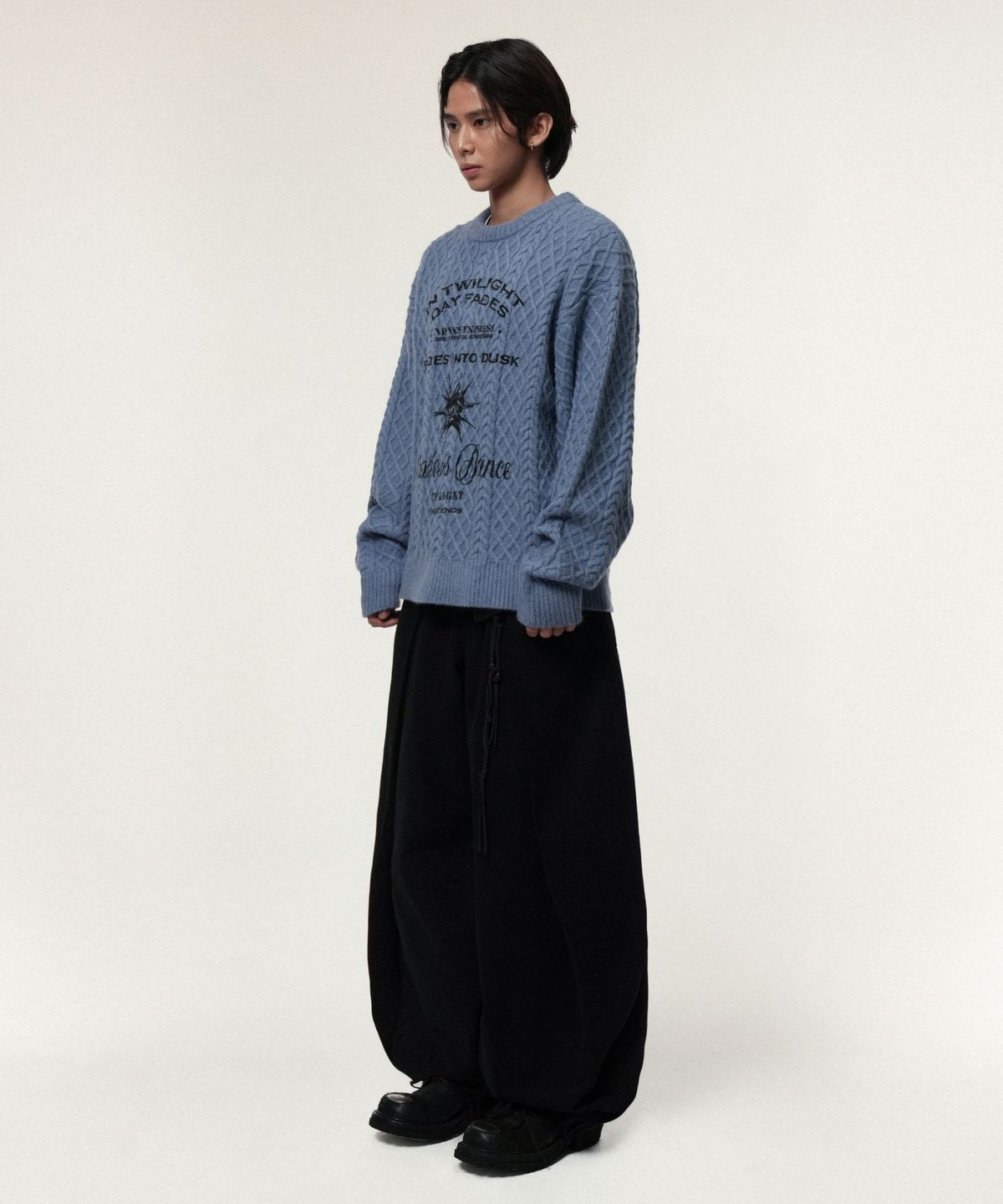 아이돈워너셀(IDWS) Dusky Day Crewneck Knit Blue