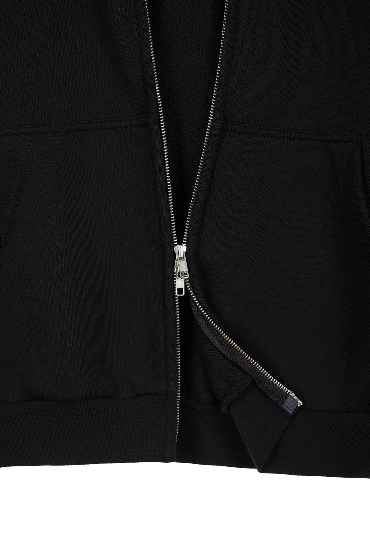 다이닛(DEINET) LOST IN SYDNEY ZIP-UP HOODIE IN BLACK
