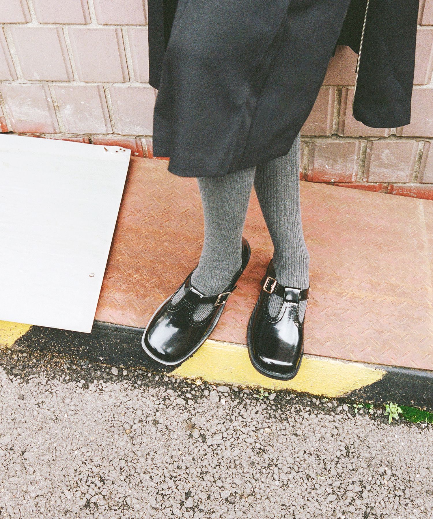 韓国大人気 【KHIHO】 PUNCHING MARY JANE LOAFER MUSINSA | KHIHO PUNCHING MARY JANE LOAFER / 2 COLORS