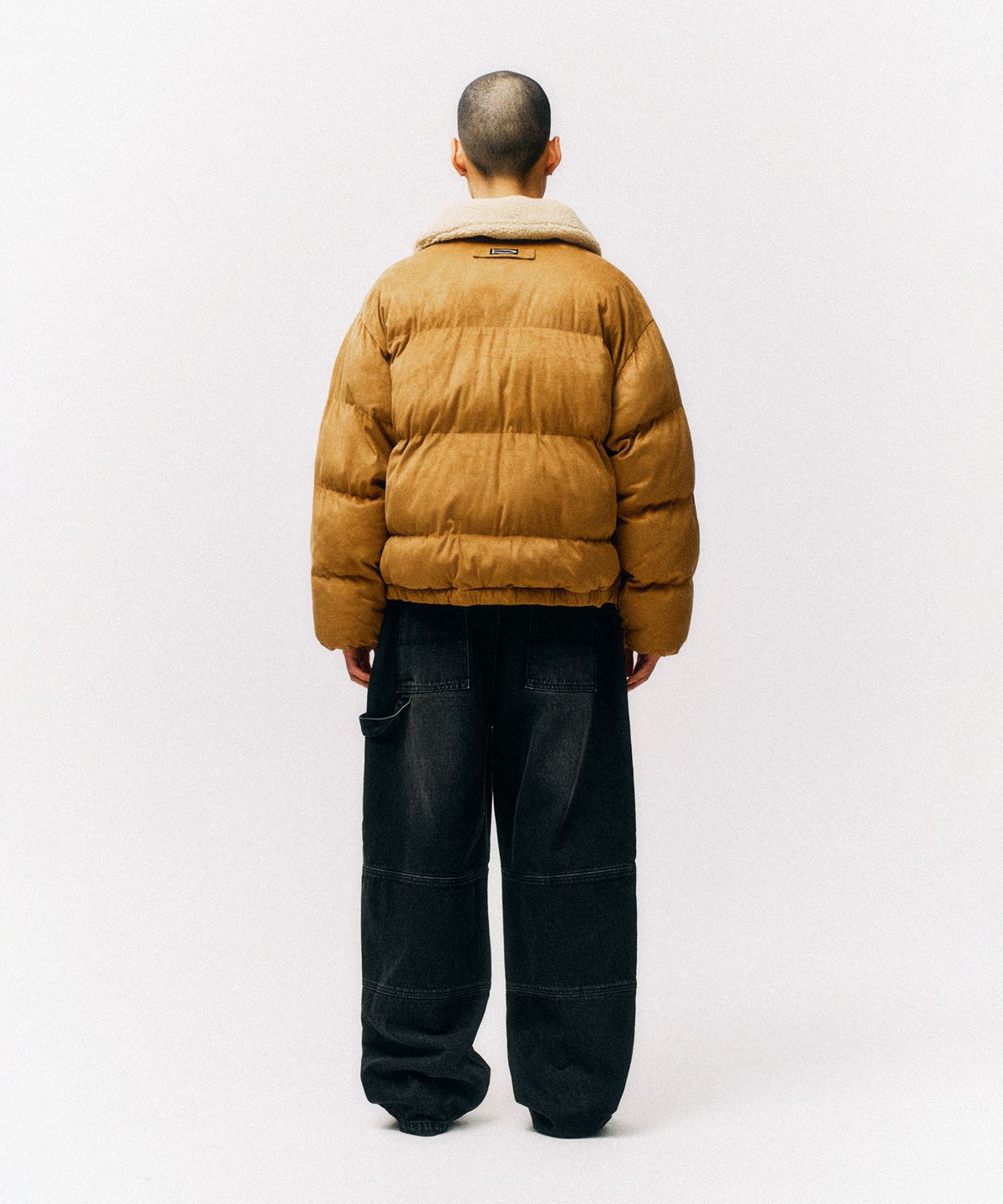 피지컬 디파트먼트(PHYSICAL DEPARTMENT) 스웨이드 보아 카라 푸퍼패딩_카멜