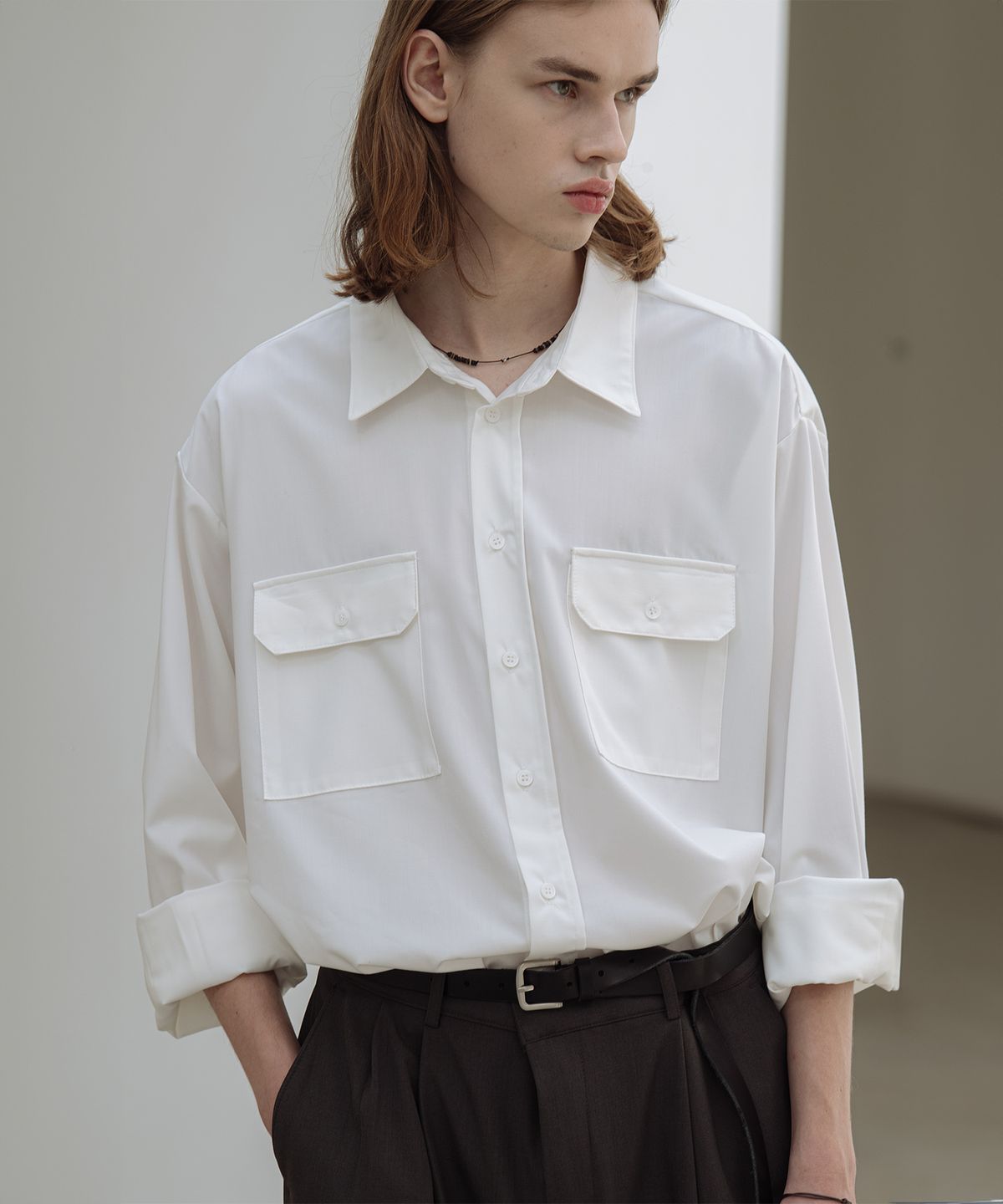데꼬로소(DECOROSO) 더블 플랩 투 포켓 셔츠 [화이트]
