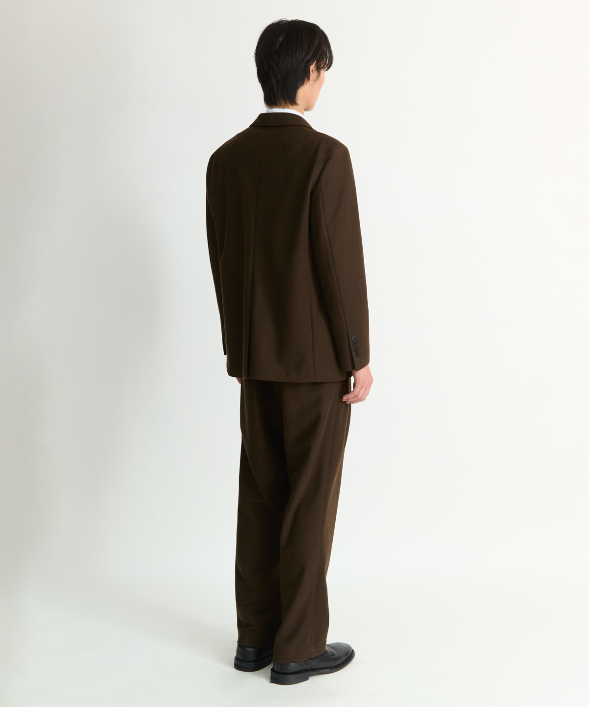 넌블랭크(NONBLANK) 세미 오버 핏 저지 셋업 수트_DARK BROWN