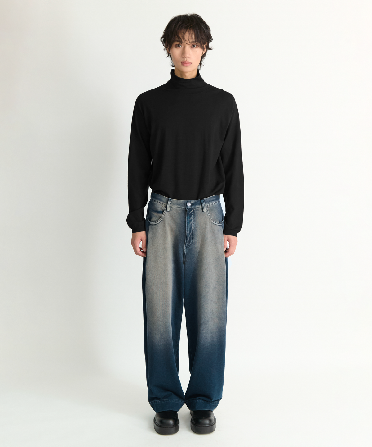 넌블랭크(NONBLANK) 데님 스웨트 팬츠_BLUE