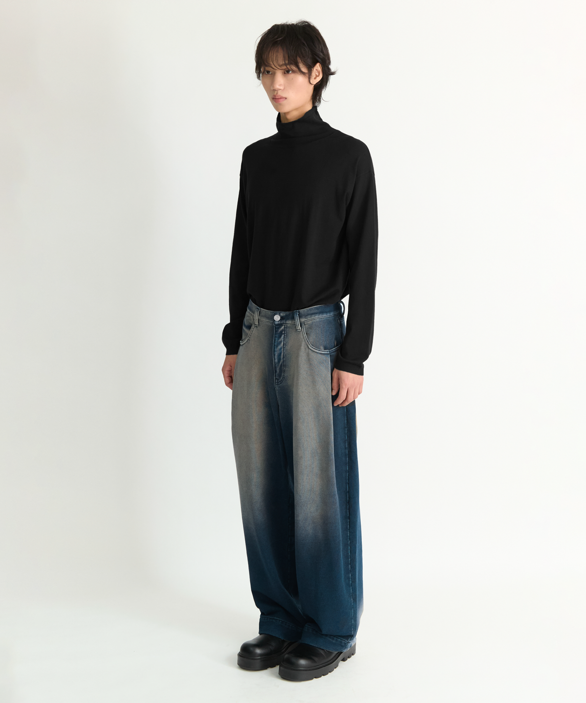 넌블랭크(NONBLANK) 데님 스웨트 팬츠_BLUE