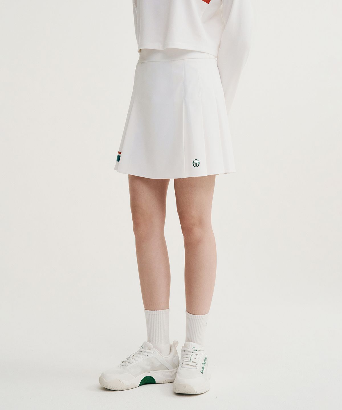 세르지오 타키니(SERGIO TACCHINI) W 플래그 우븐 중기장 플리츠 스커트 (White)