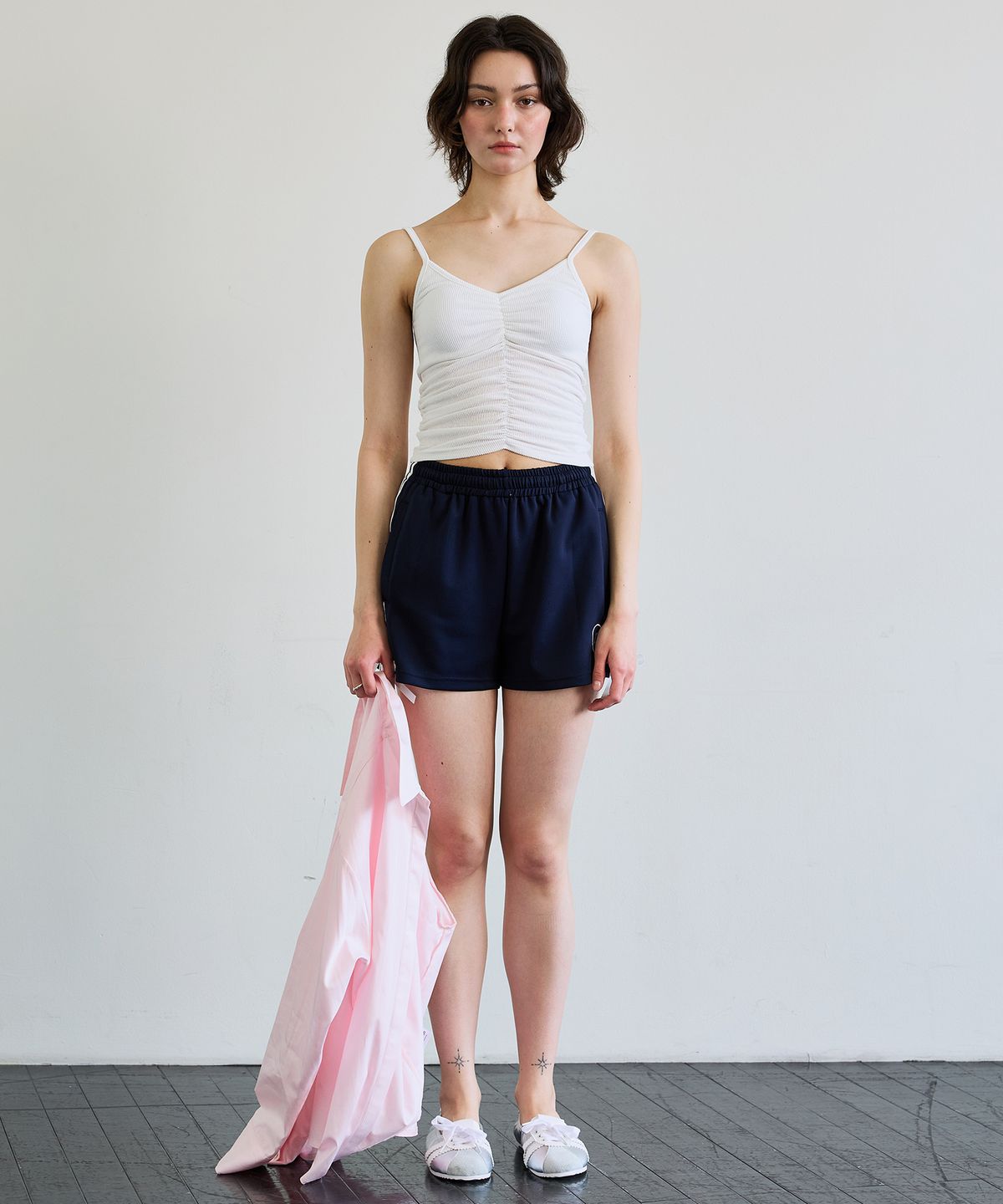 아리킴(ARIKIM) ALLURE BUSTIER SLEEVELESS / WHITE
