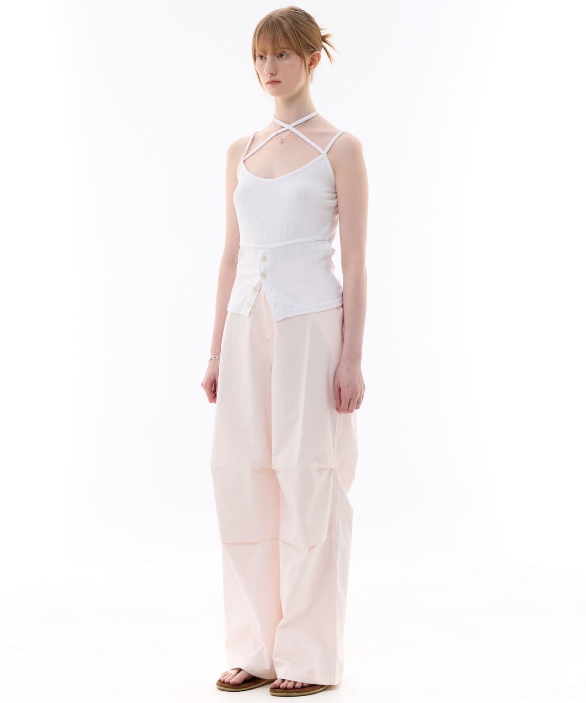 아리킴(ARIKIM) EVAN SLEEVELESS TOP / WHITE