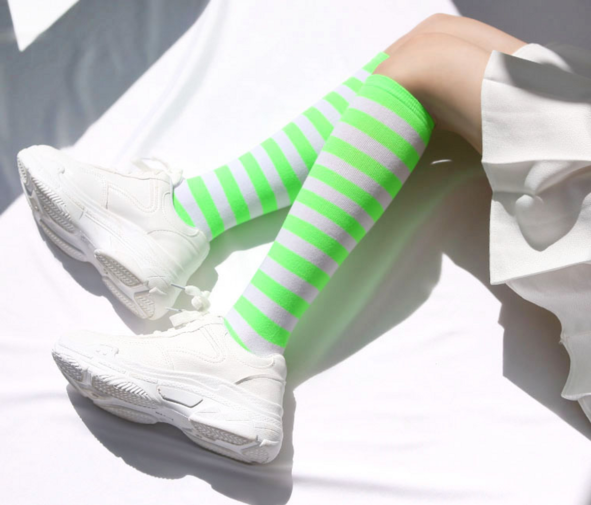 삭스에이(SOCKSA) [2PACK] 스트라이프 형광 네온 무지개 레인보우 니삭스 9 색상