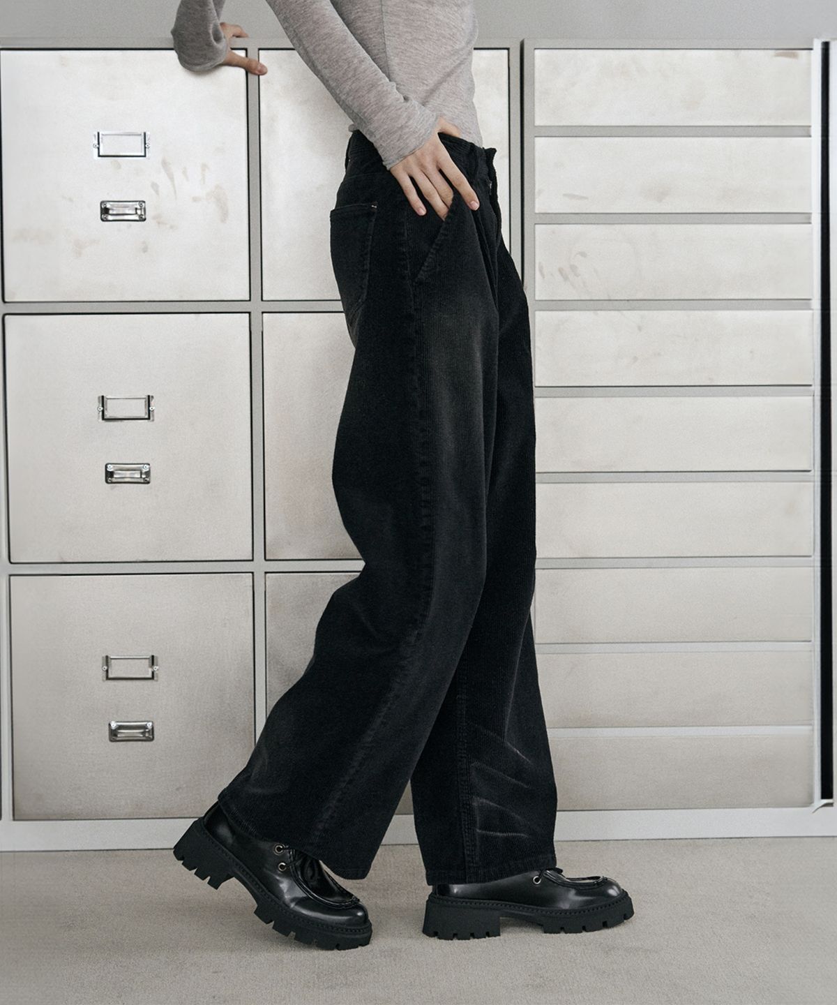 레더리(LEATHERY) 워시드 코듀로이 팬츠 [KHAKI]