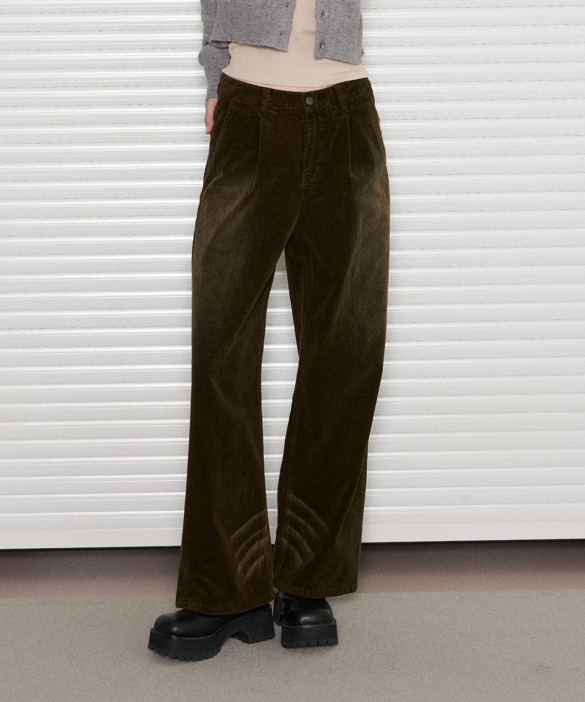 레더리(LEATHERY) 워시드 코듀로이 팬츠 [KHAKI]