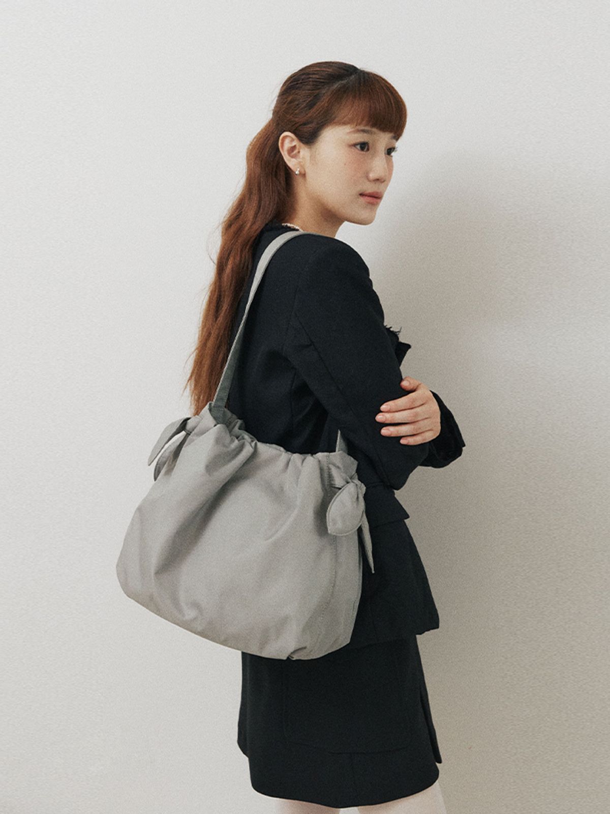 하이칙스(HIGH CHEEKS) Ribbon Nylon Bucket Bag_2COLORS_HC2478BG001M