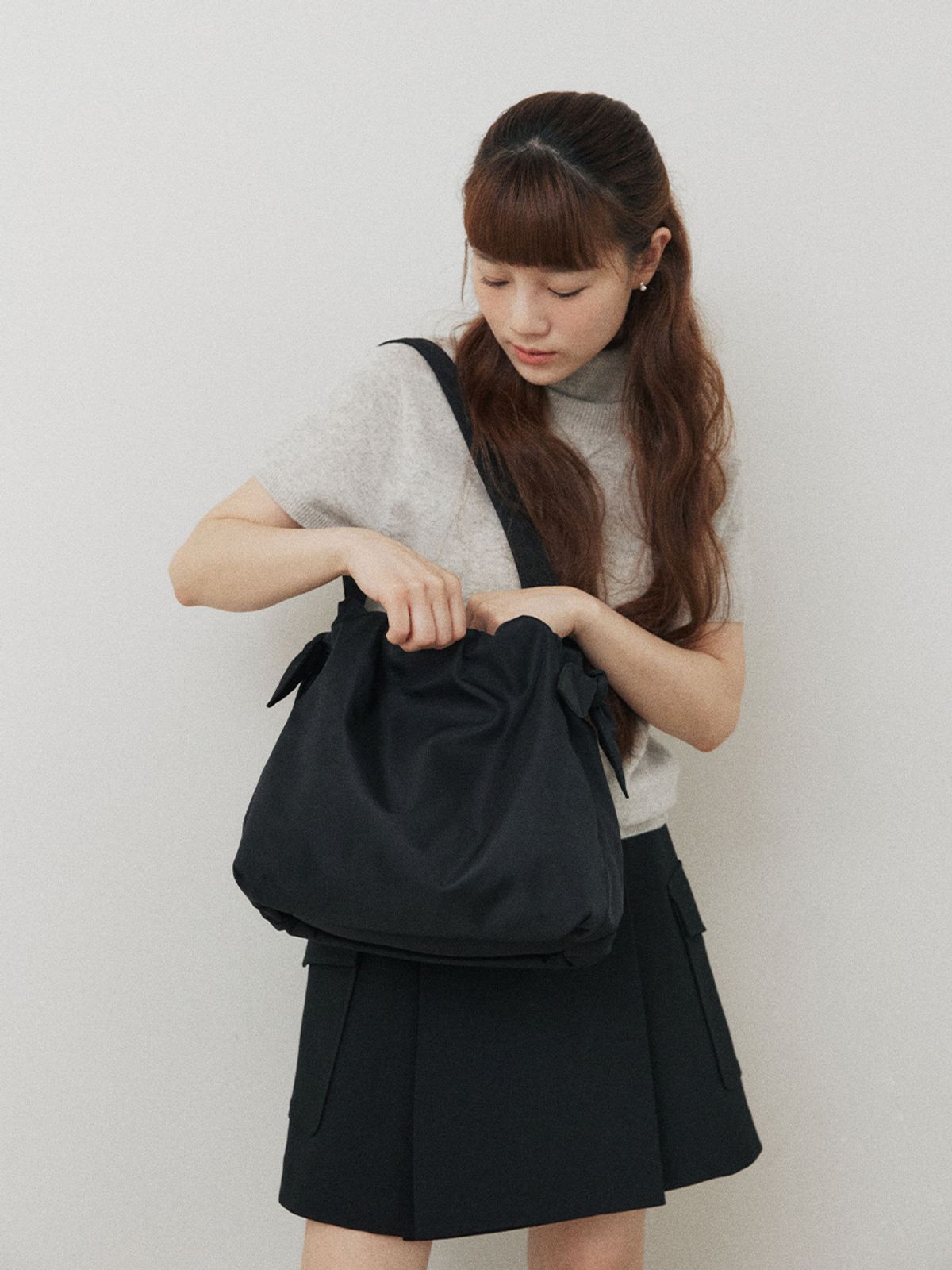 하이칙스(HIGH CHEEKS) Ribbon Nylon Bucket Bag_2COLORS_HC2478BG001M